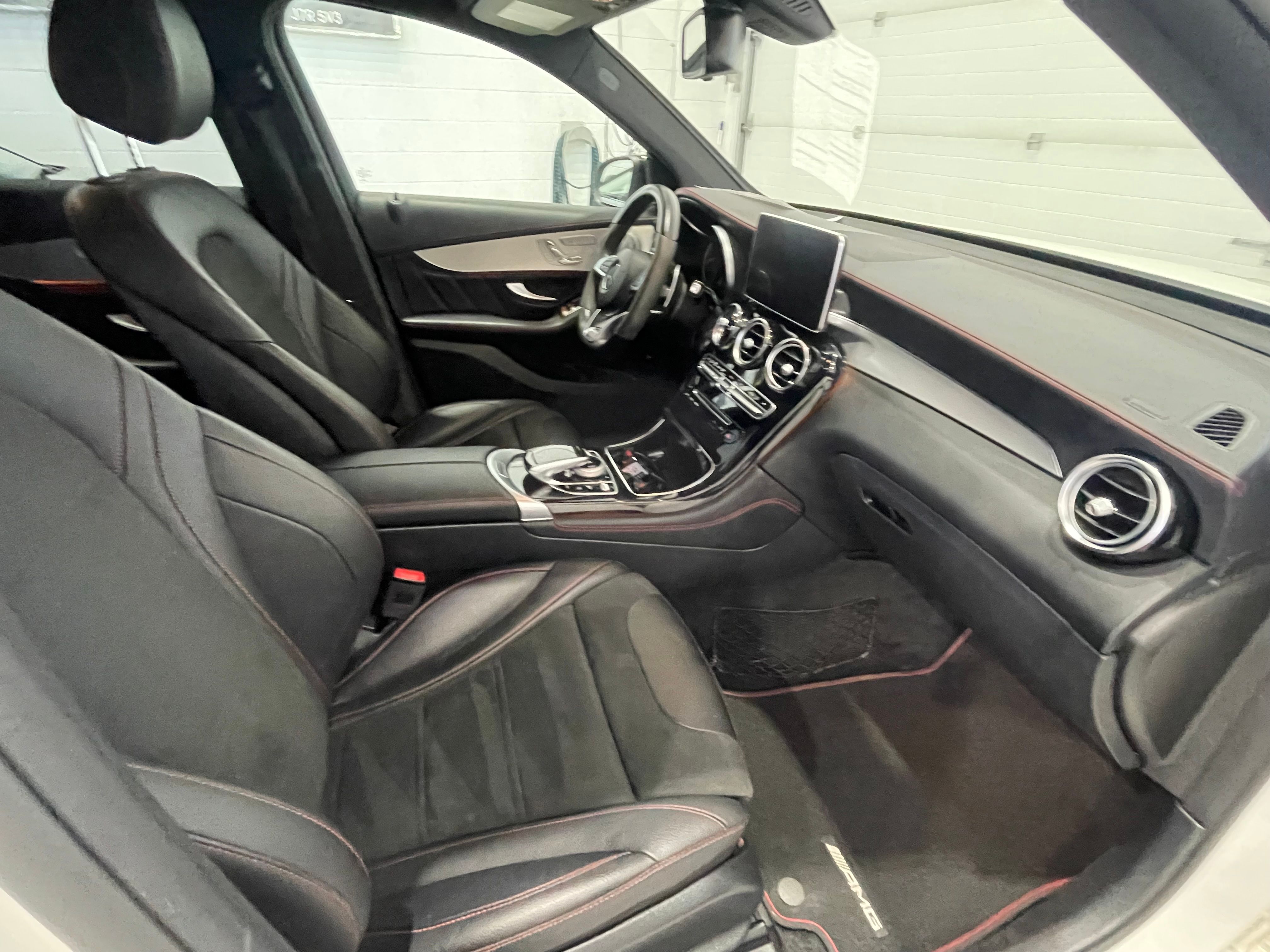 Mercedes-Benz GLC-Class 2019 - Image 21