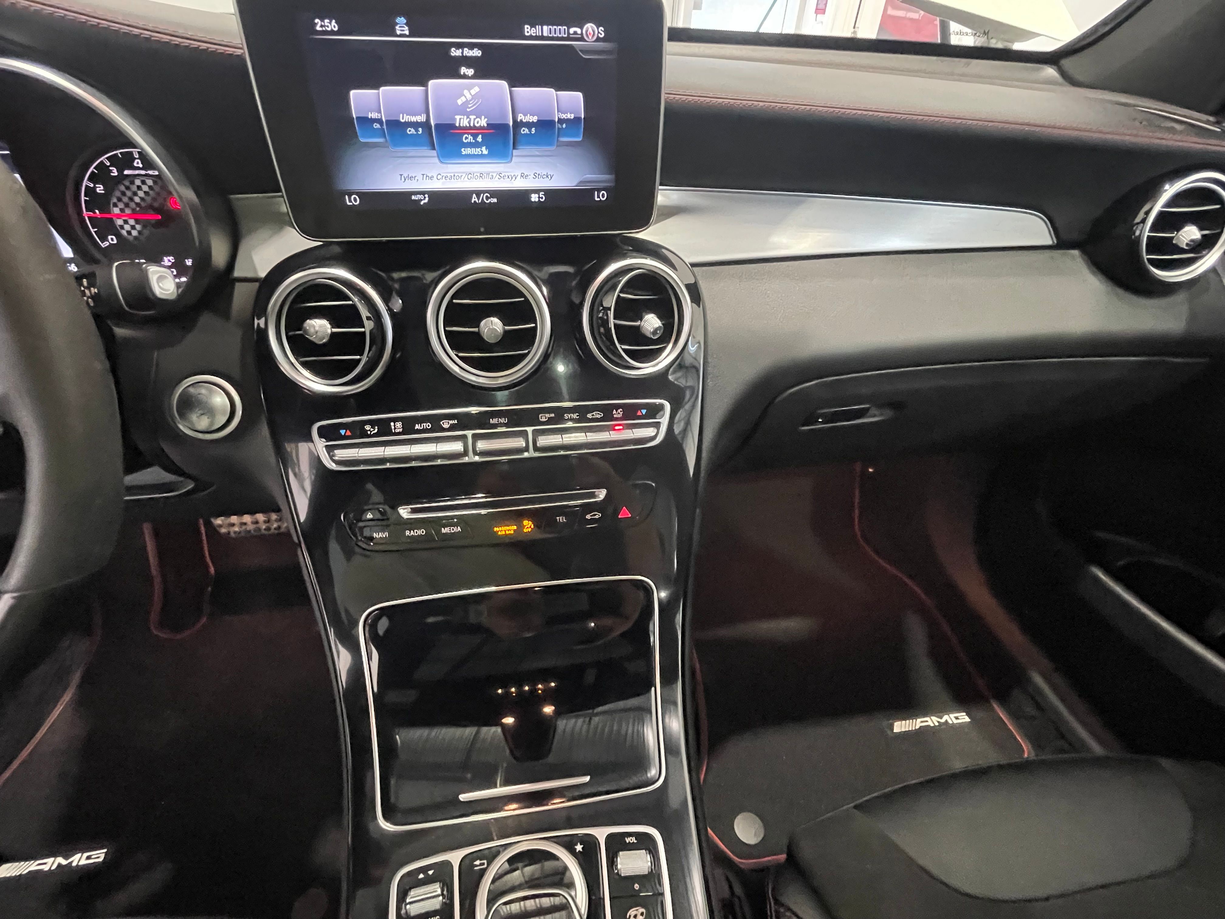 Mercedes-Benz GLC-Class 2019 - Image 30
