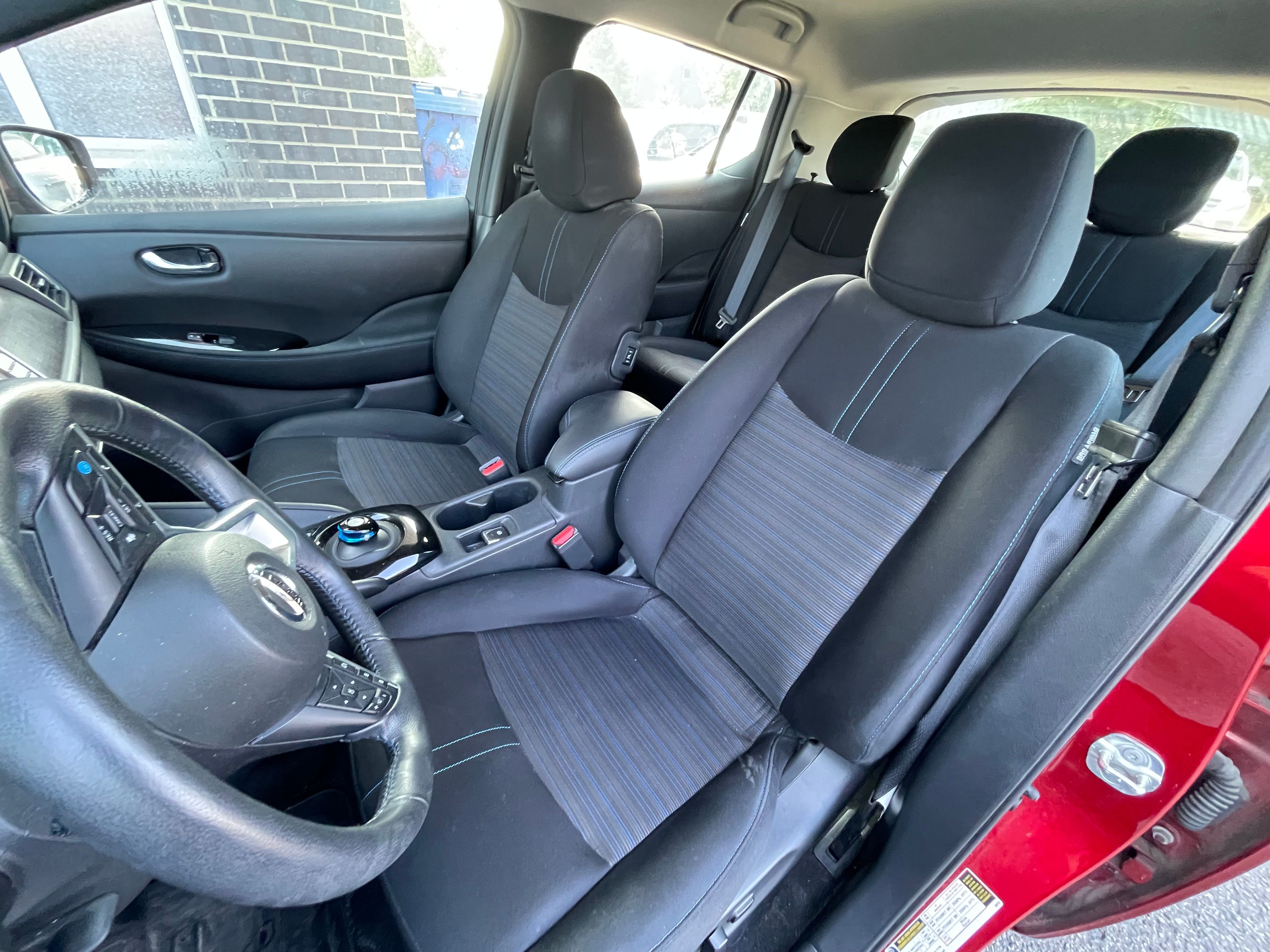 Nissan LEAF 2022 - Image 6