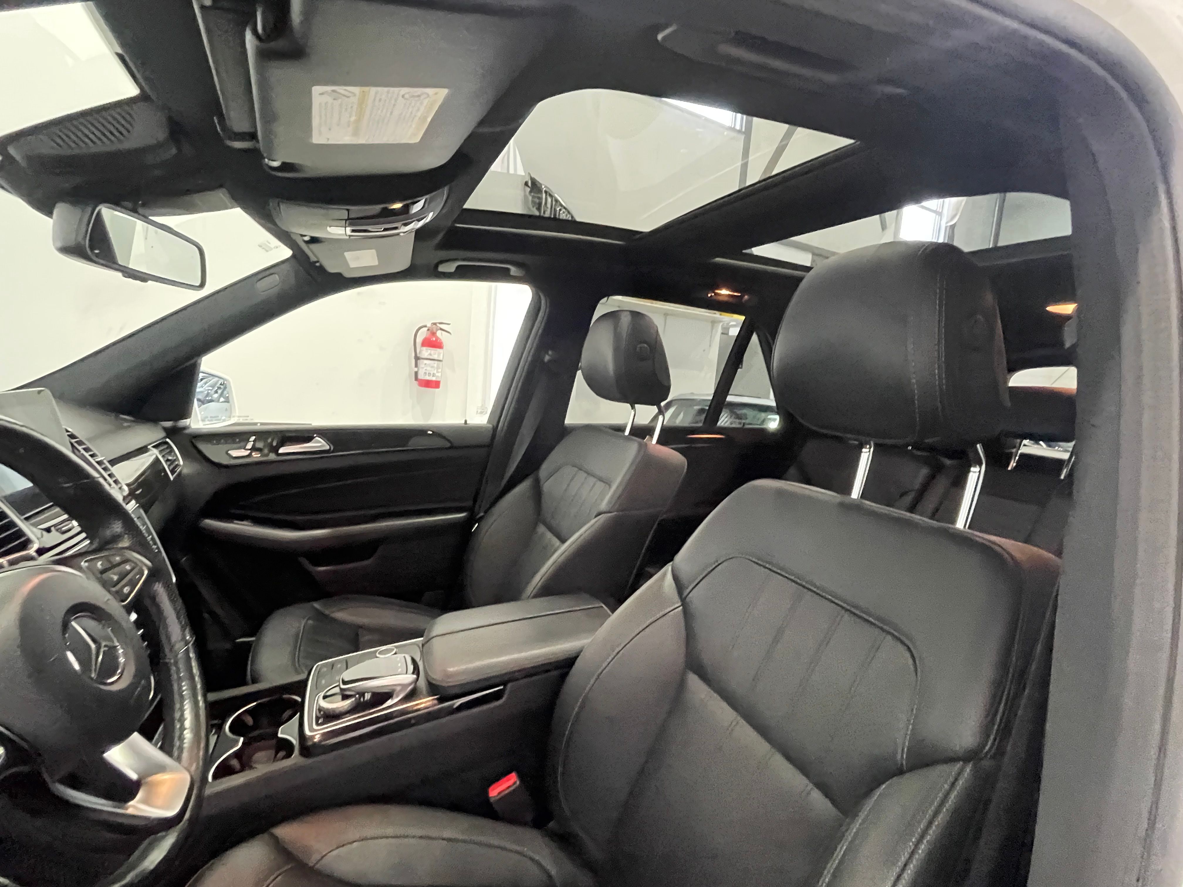 Mercedes-Benz GLE-Class 2018 - Image 17
