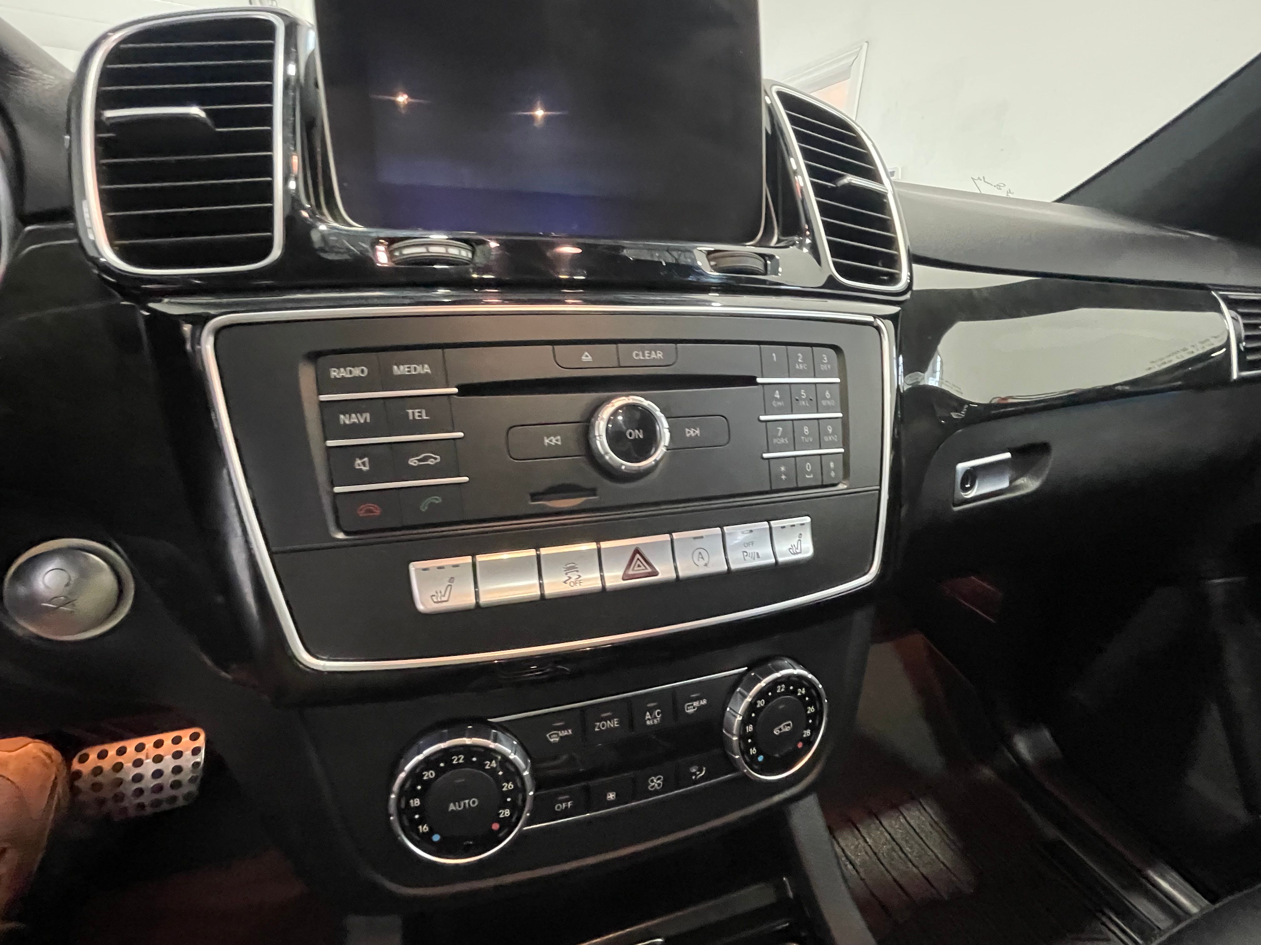 Mercedes-Benz GLE-Class 2018 - Image 34