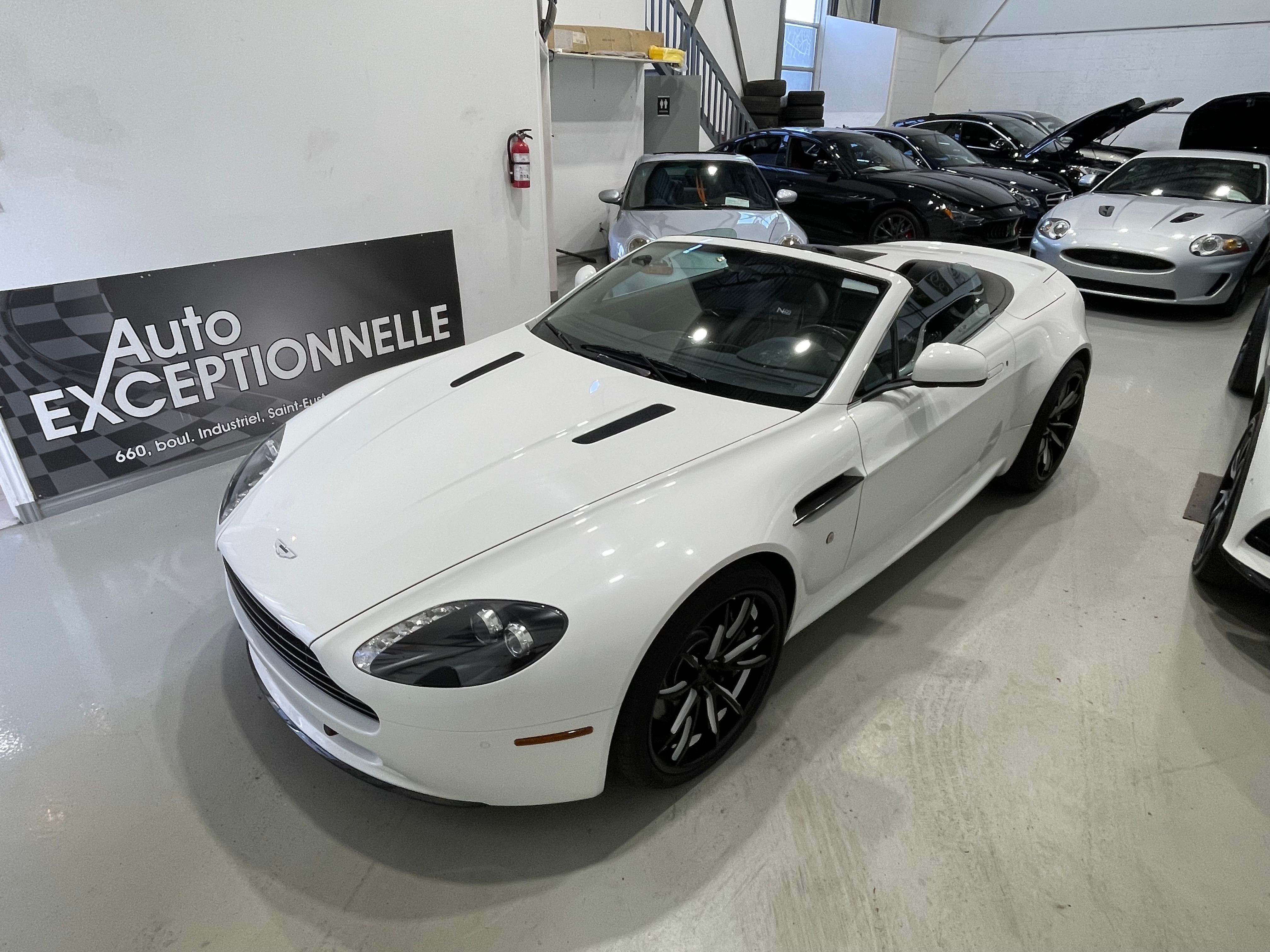 Aston Martin V8 Vantage 2011 - Image 6
