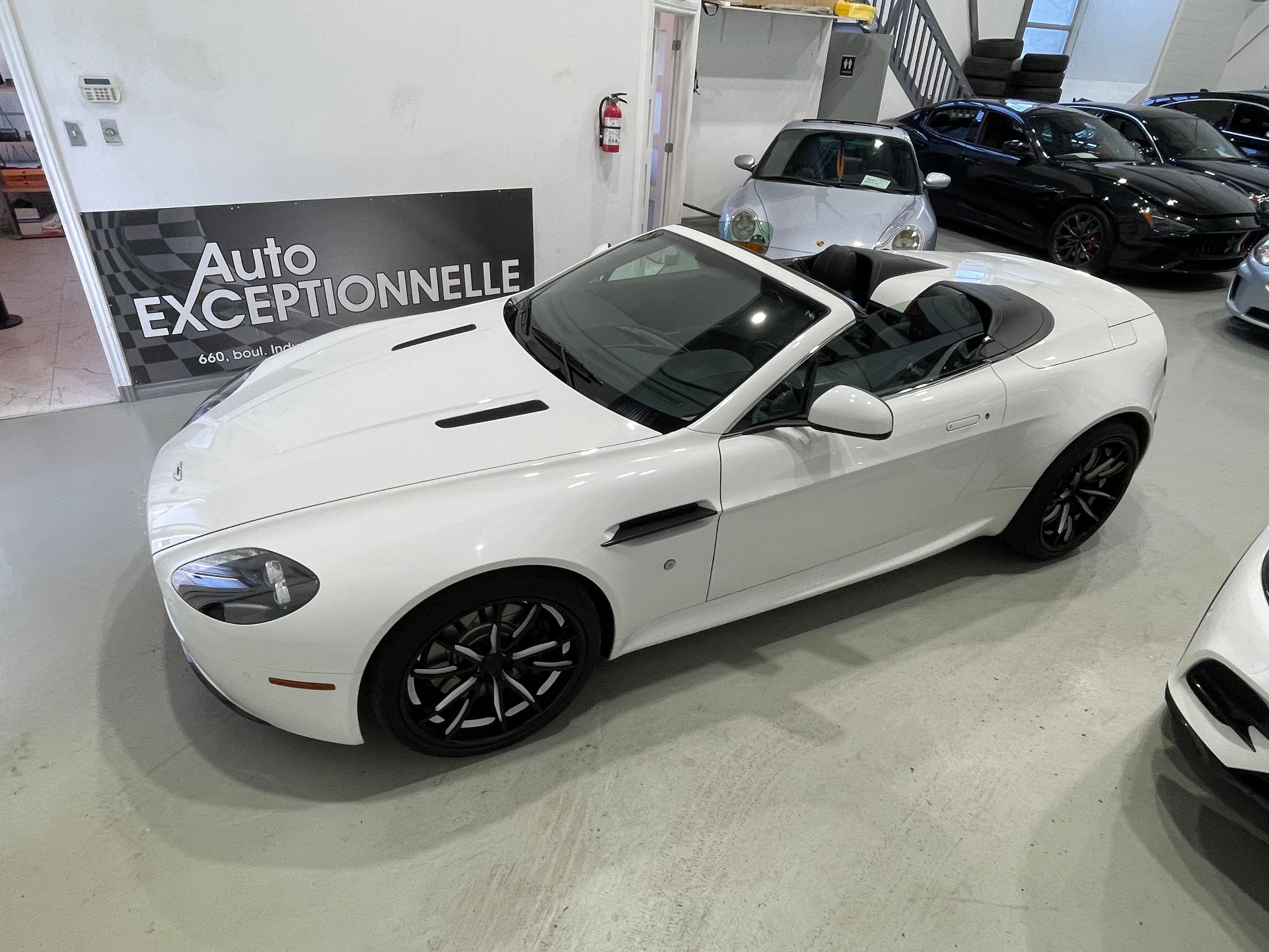 Aston Martin V8 Vantage 2011 - Image 10