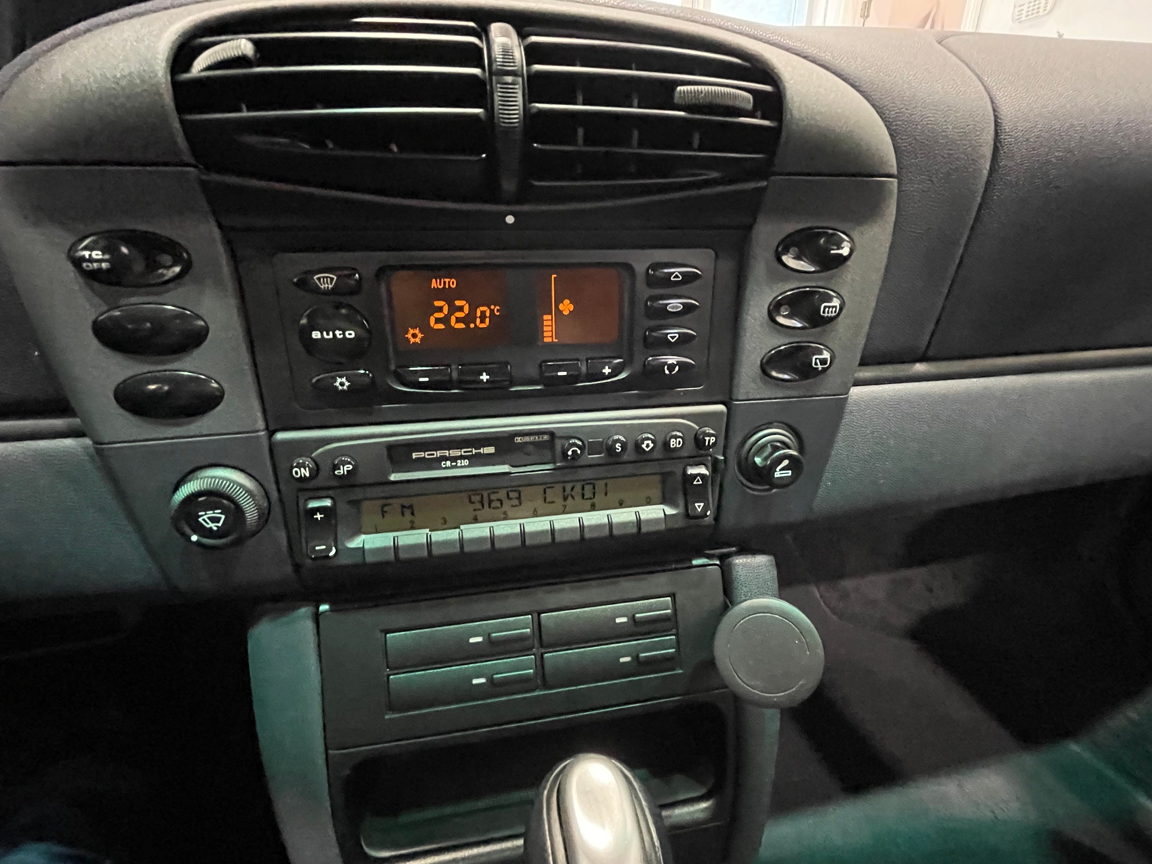 Porsche 911 1999 - Image 33