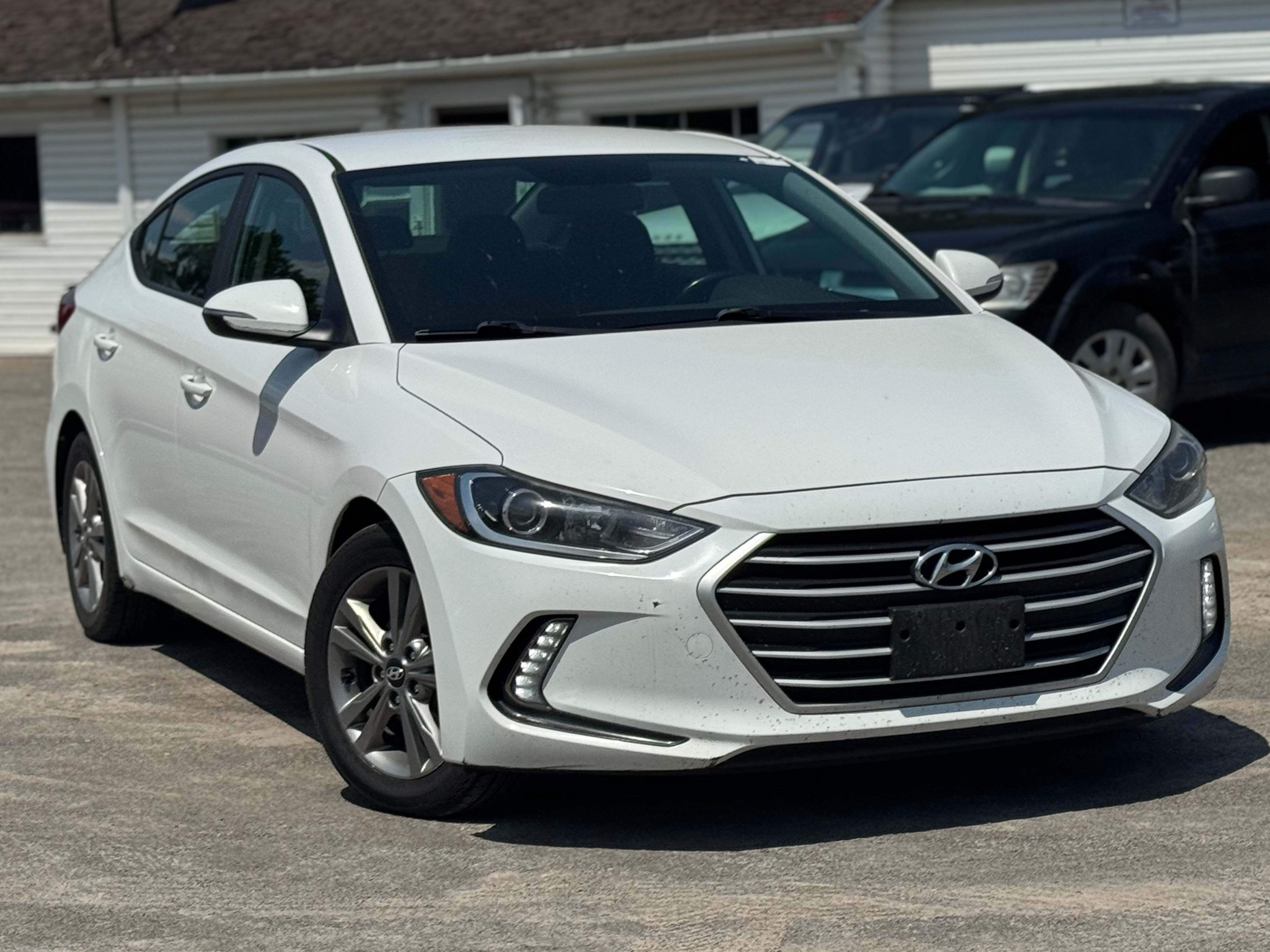 Hyundai Elantra 2017 - Image 4