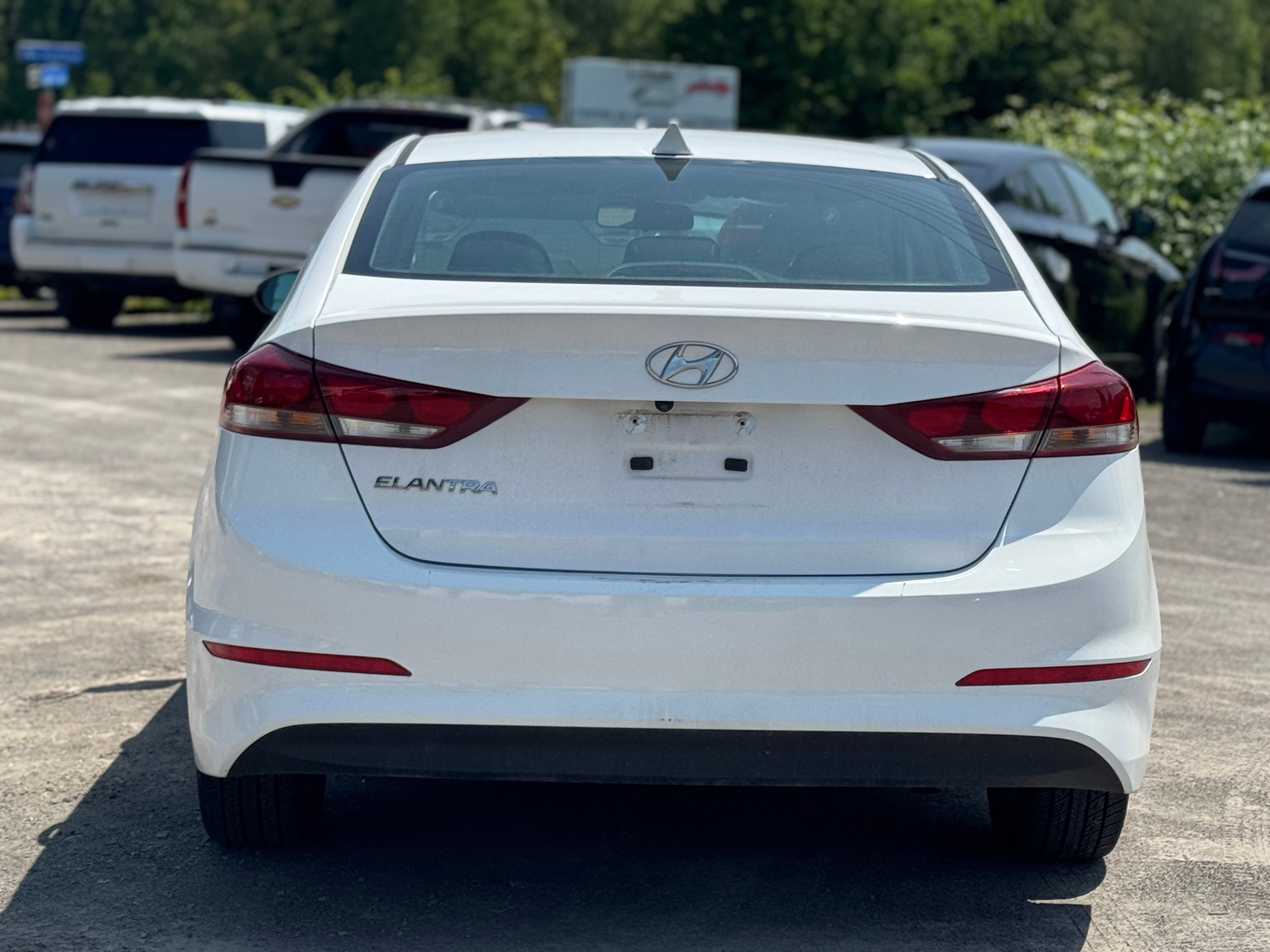 Hyundai Elantra 2017 - Image 5
