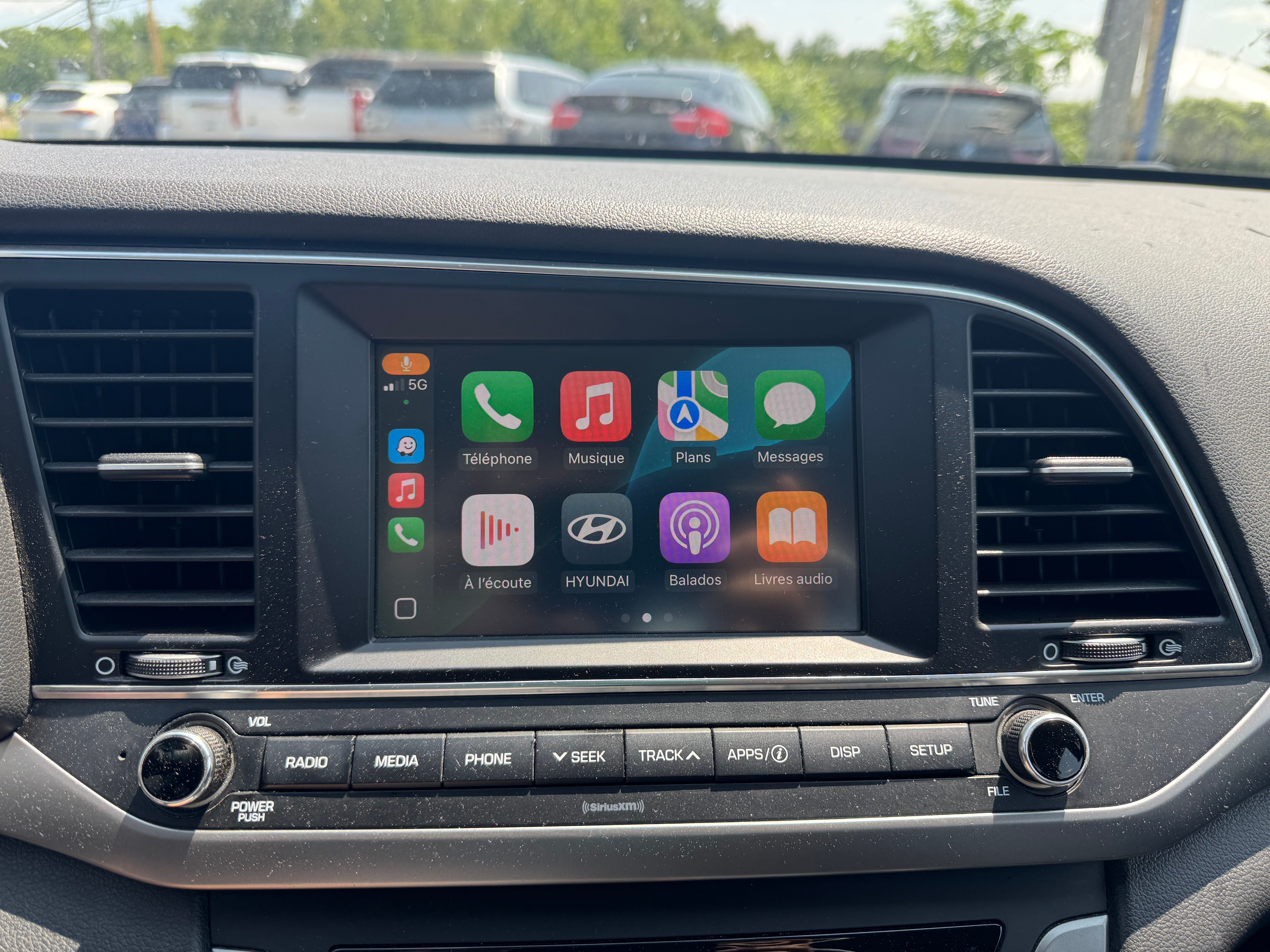 Hyundai Elantra 2017 - Image 14