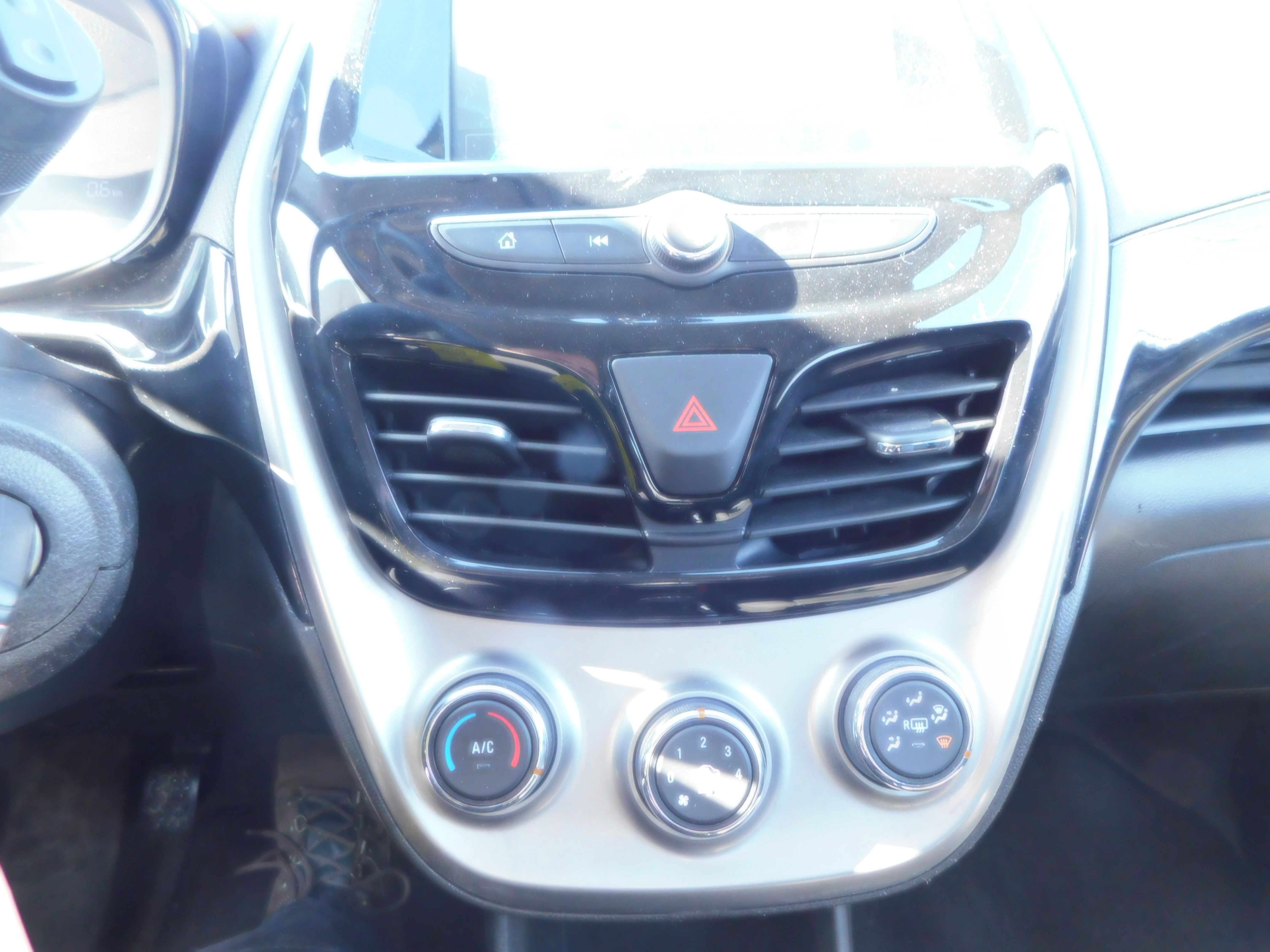 Chevrolet Spark 2016 - Image 38