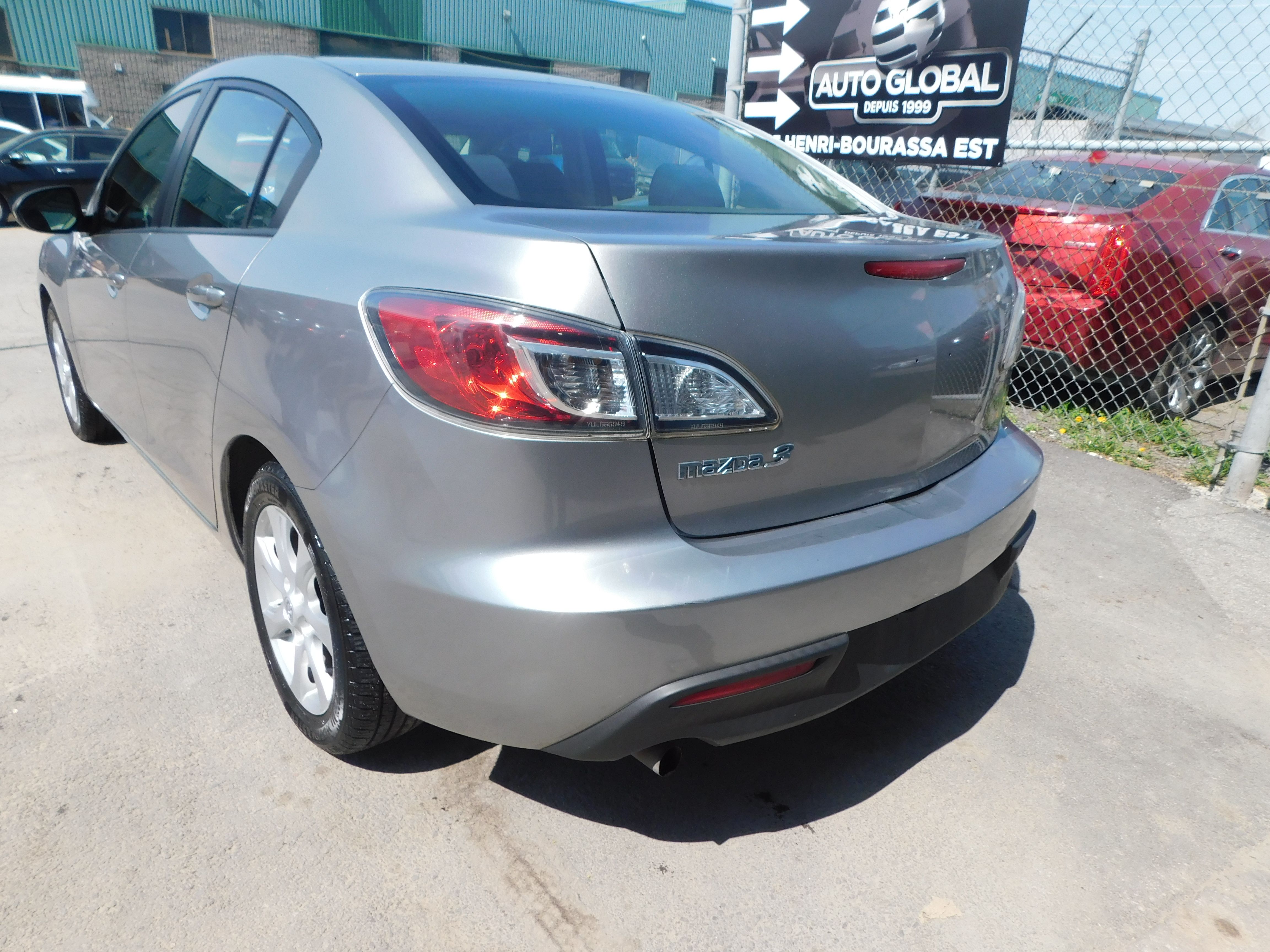 Mazda MAZDA3 2011 - Image 9