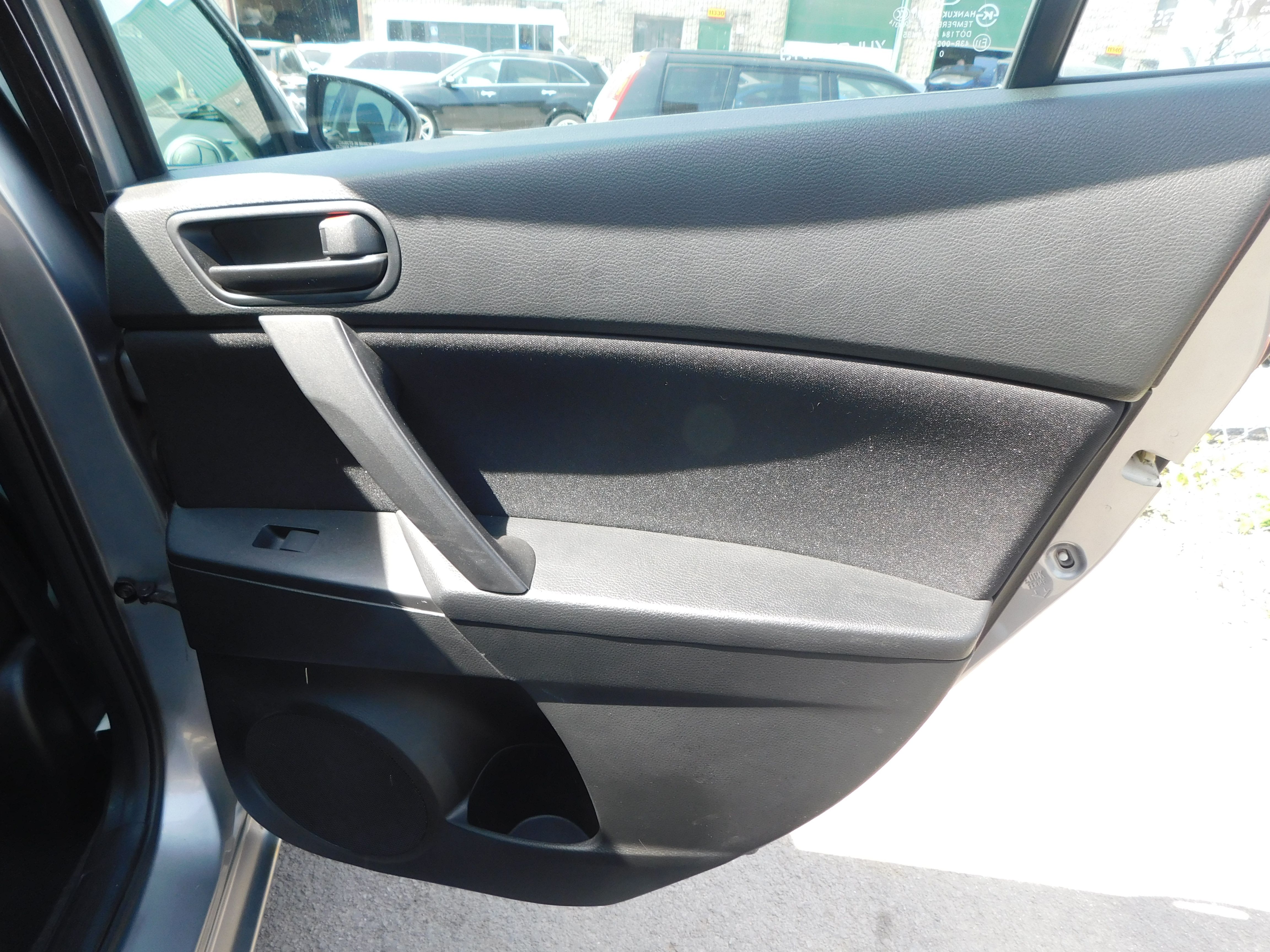 Mazda MAZDA3 2011 - Image 17