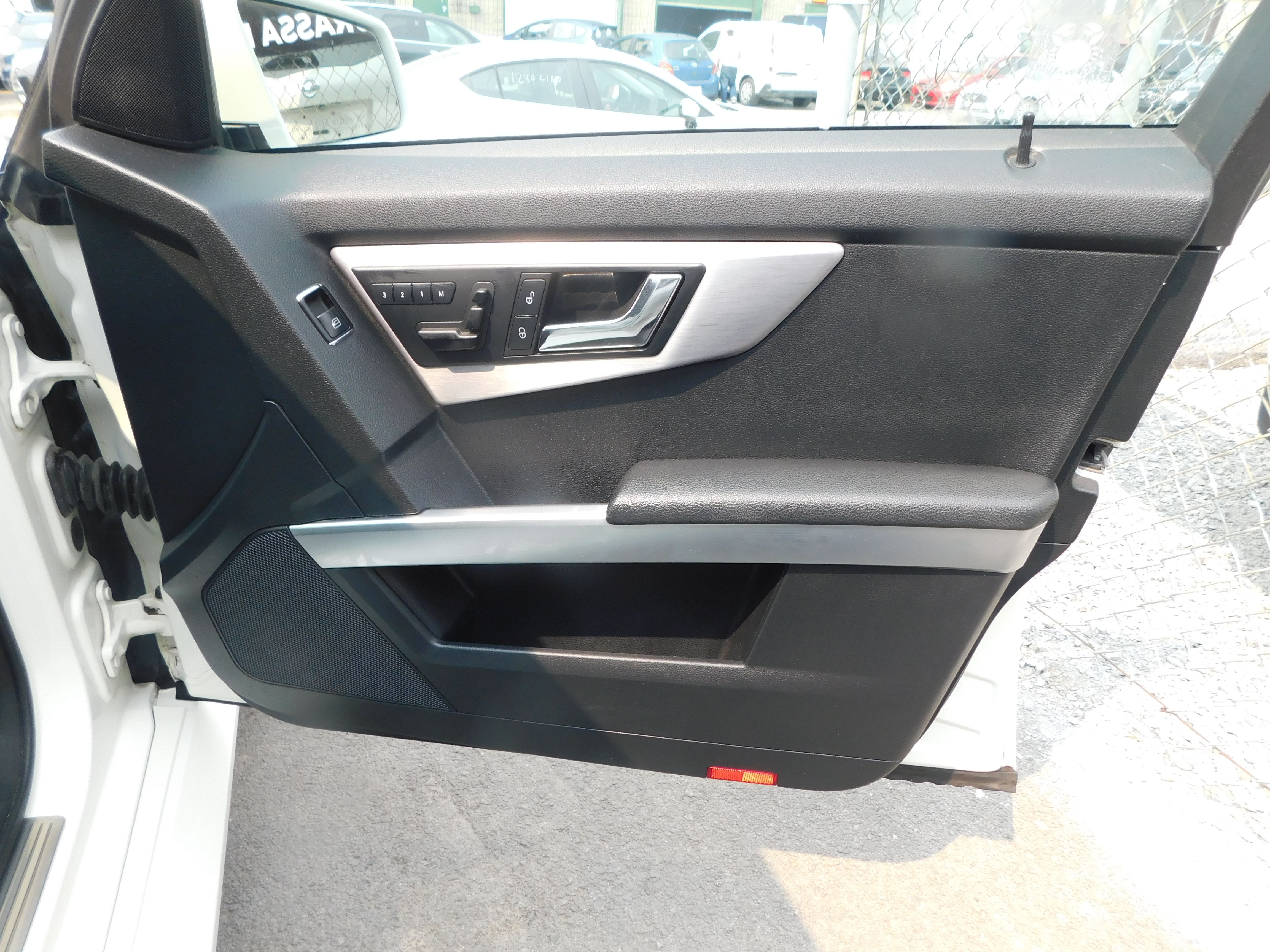 Mercedes-Benz GLK-Class 2010 - Image 22