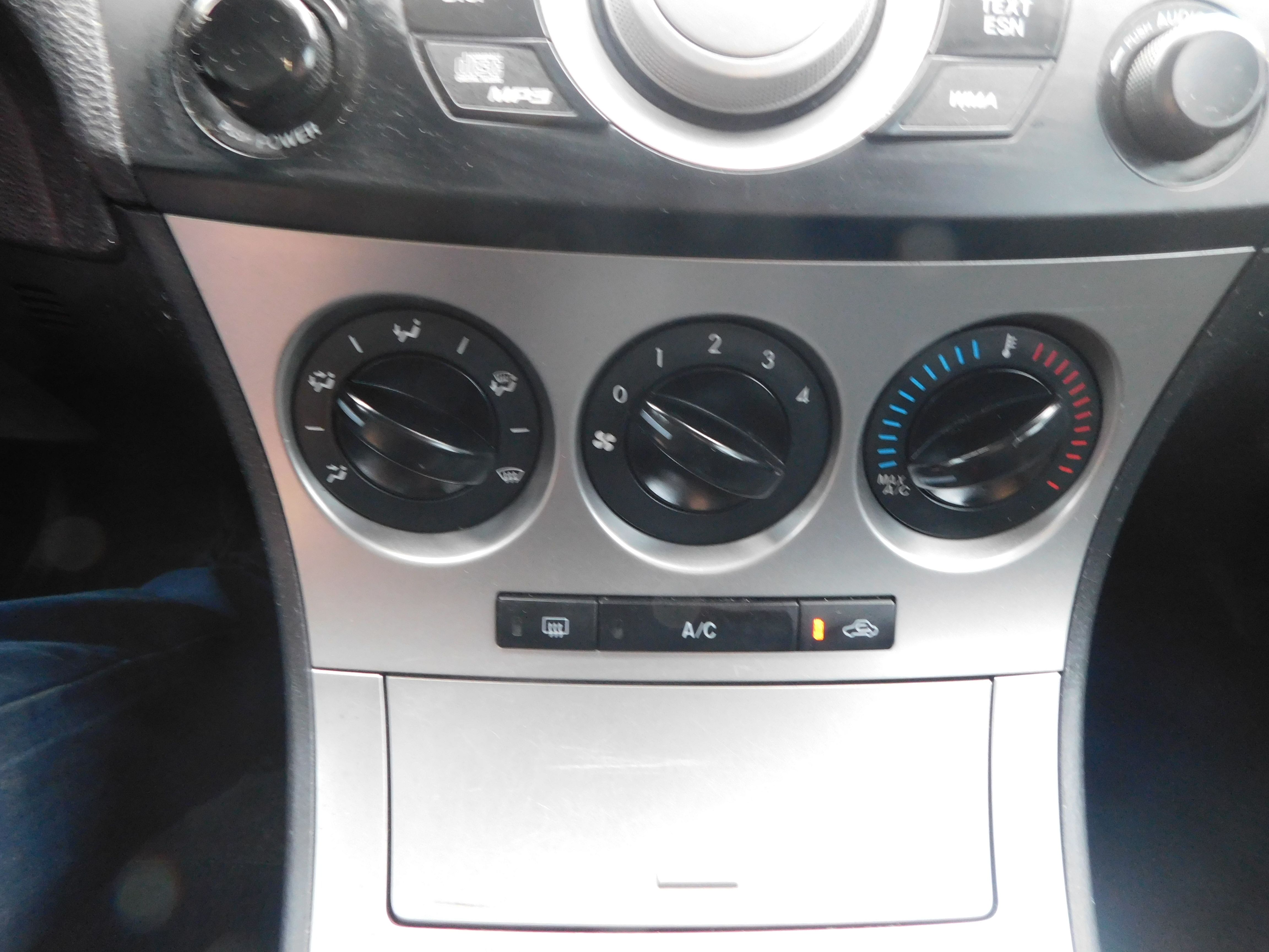 Mazda mazda3 2010 - Image 32
