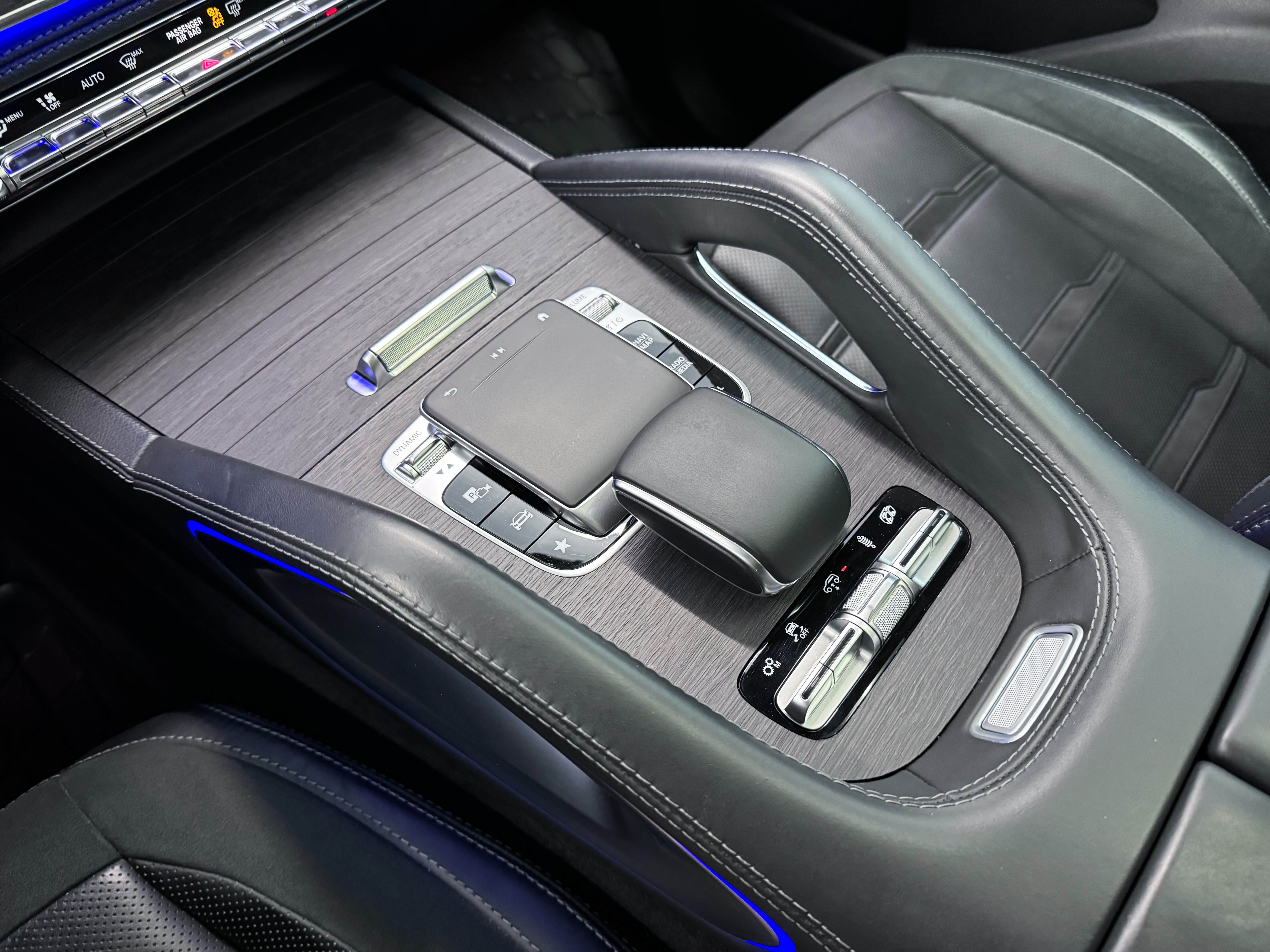 Mercedes-Benz GLE-Class 2020 - Image 27