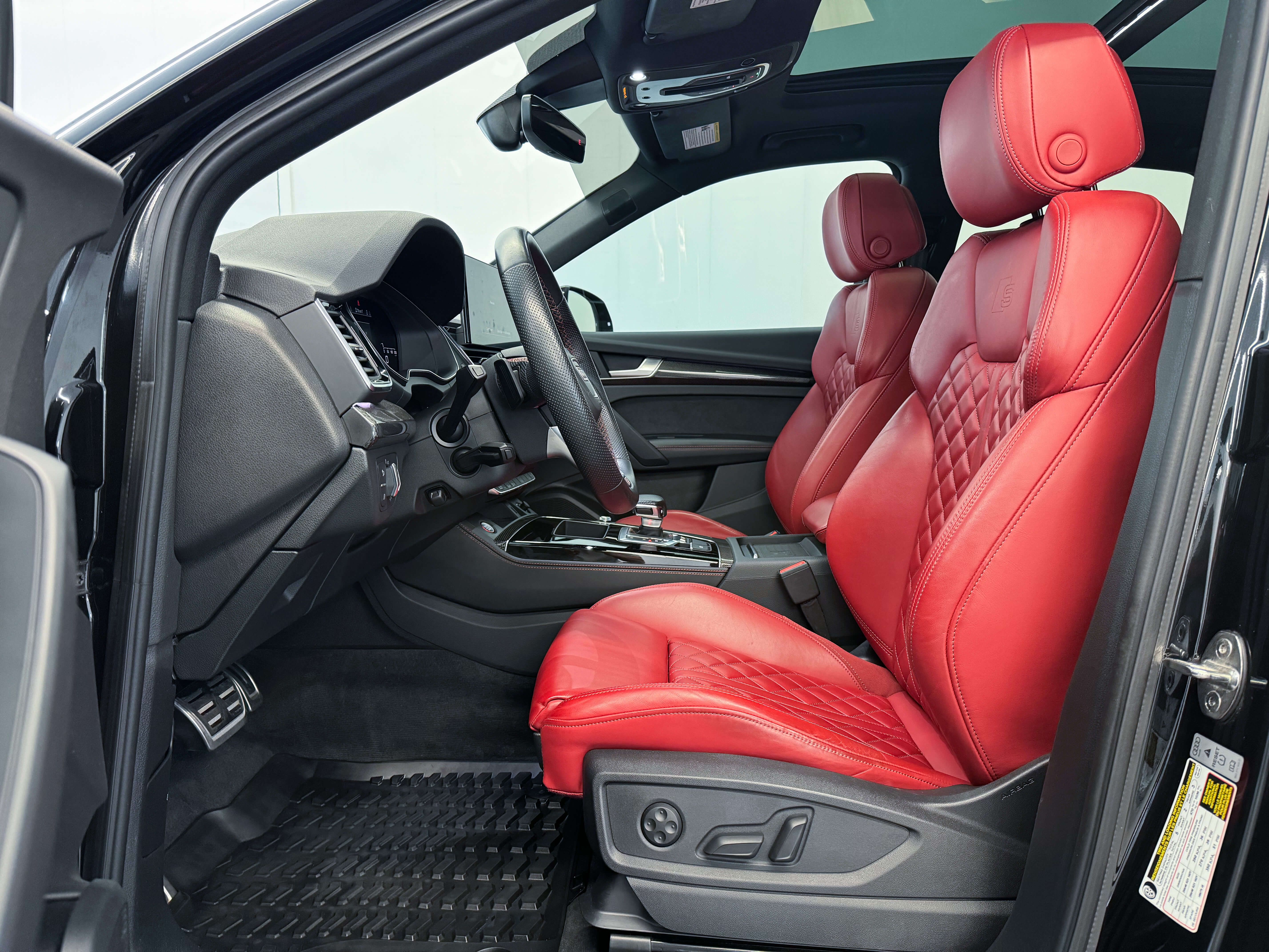 Audi SQ5 2022 - Image 16