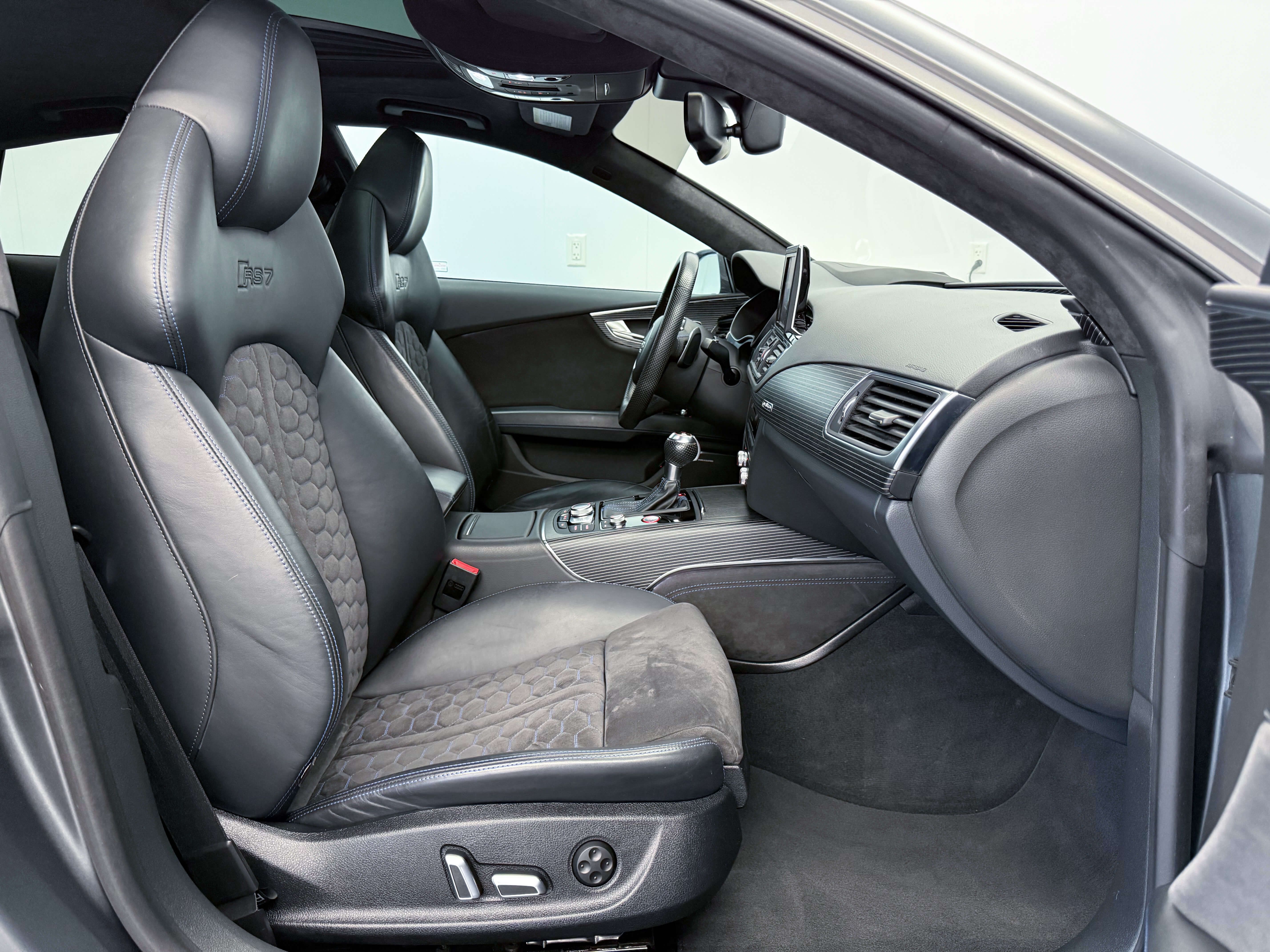 Audi RS7 2017 - Image 23