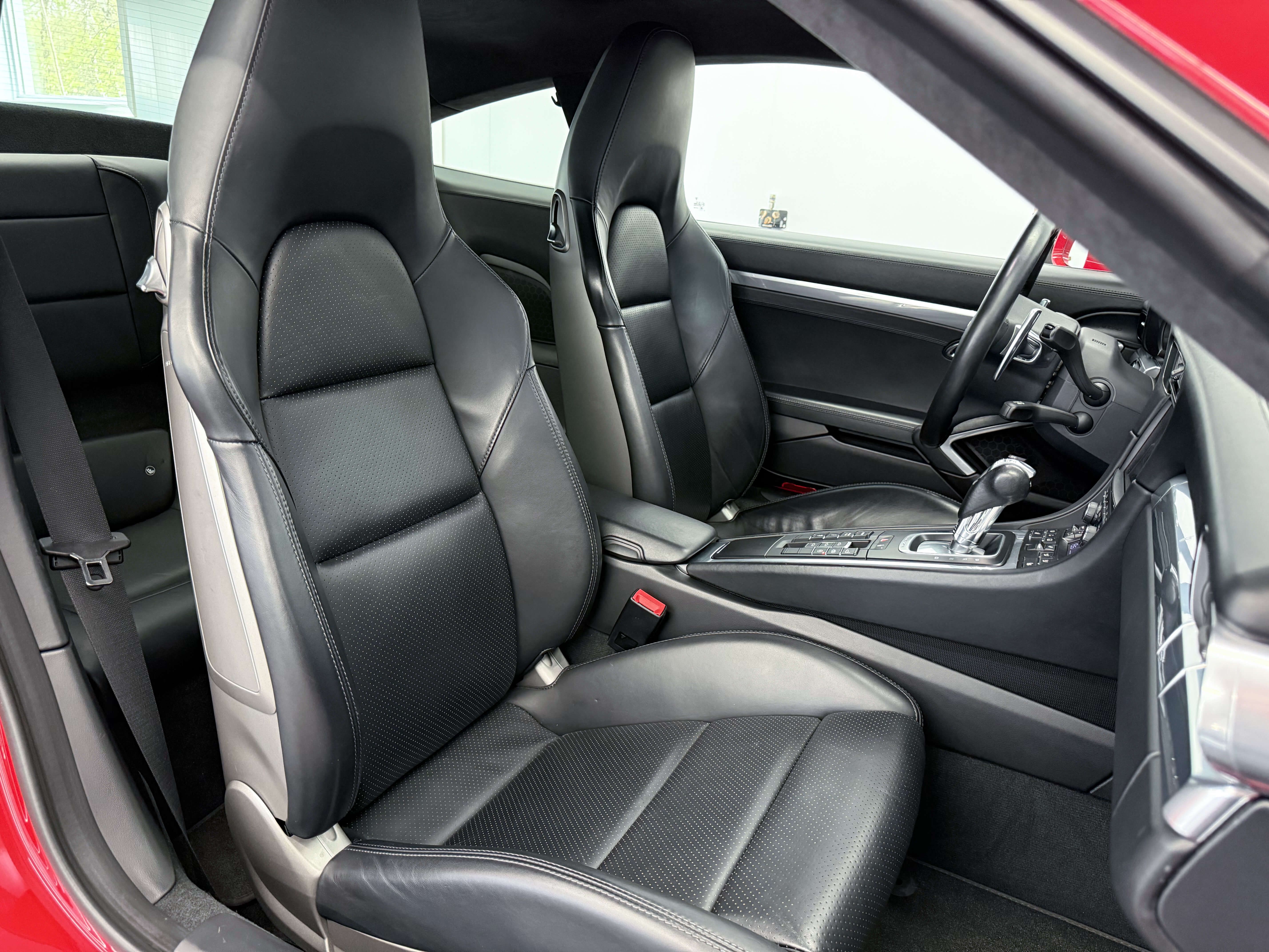 Porsche 911 2012 - Image 21