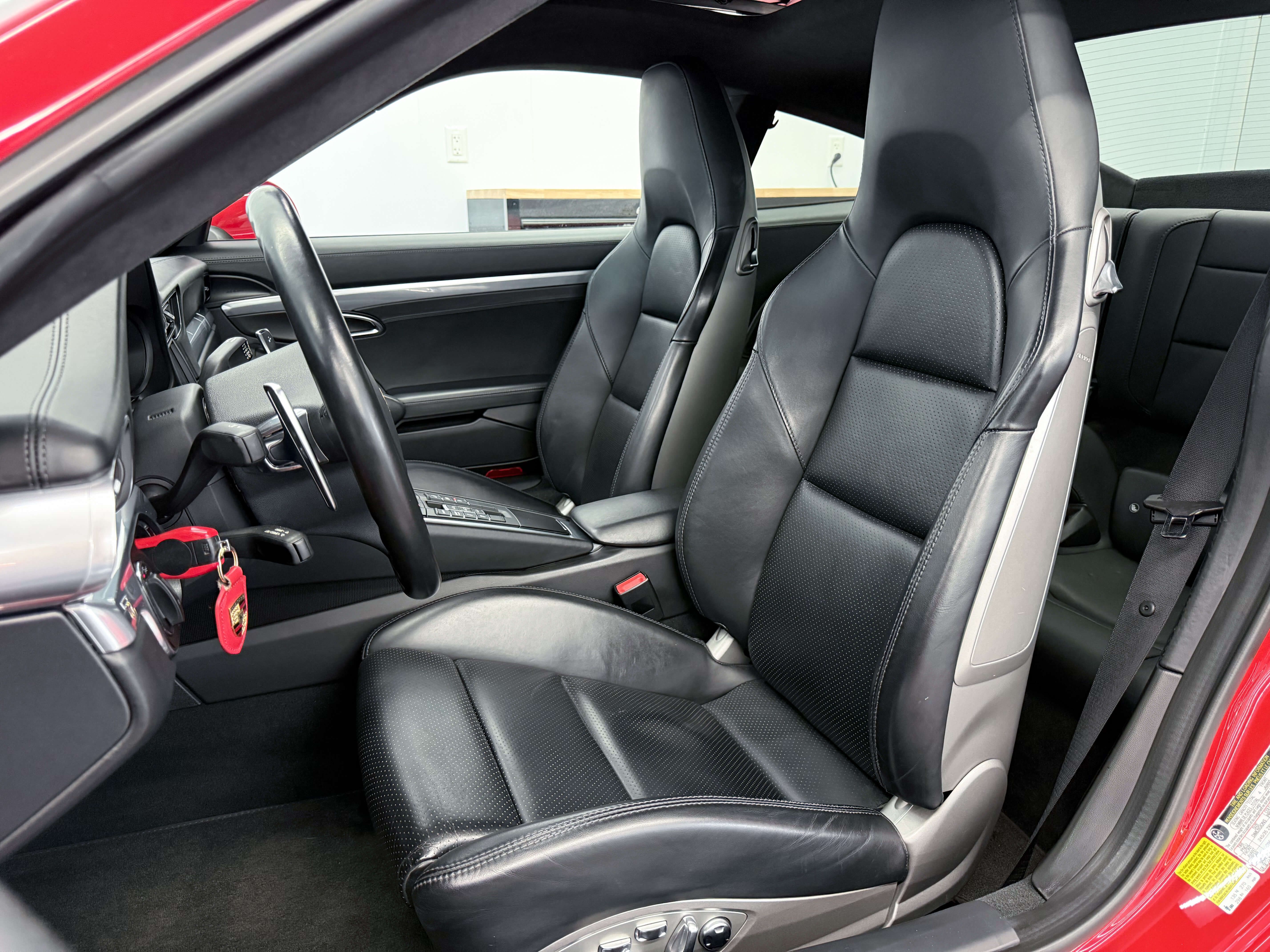 Porsche 911 2012 - Image 18