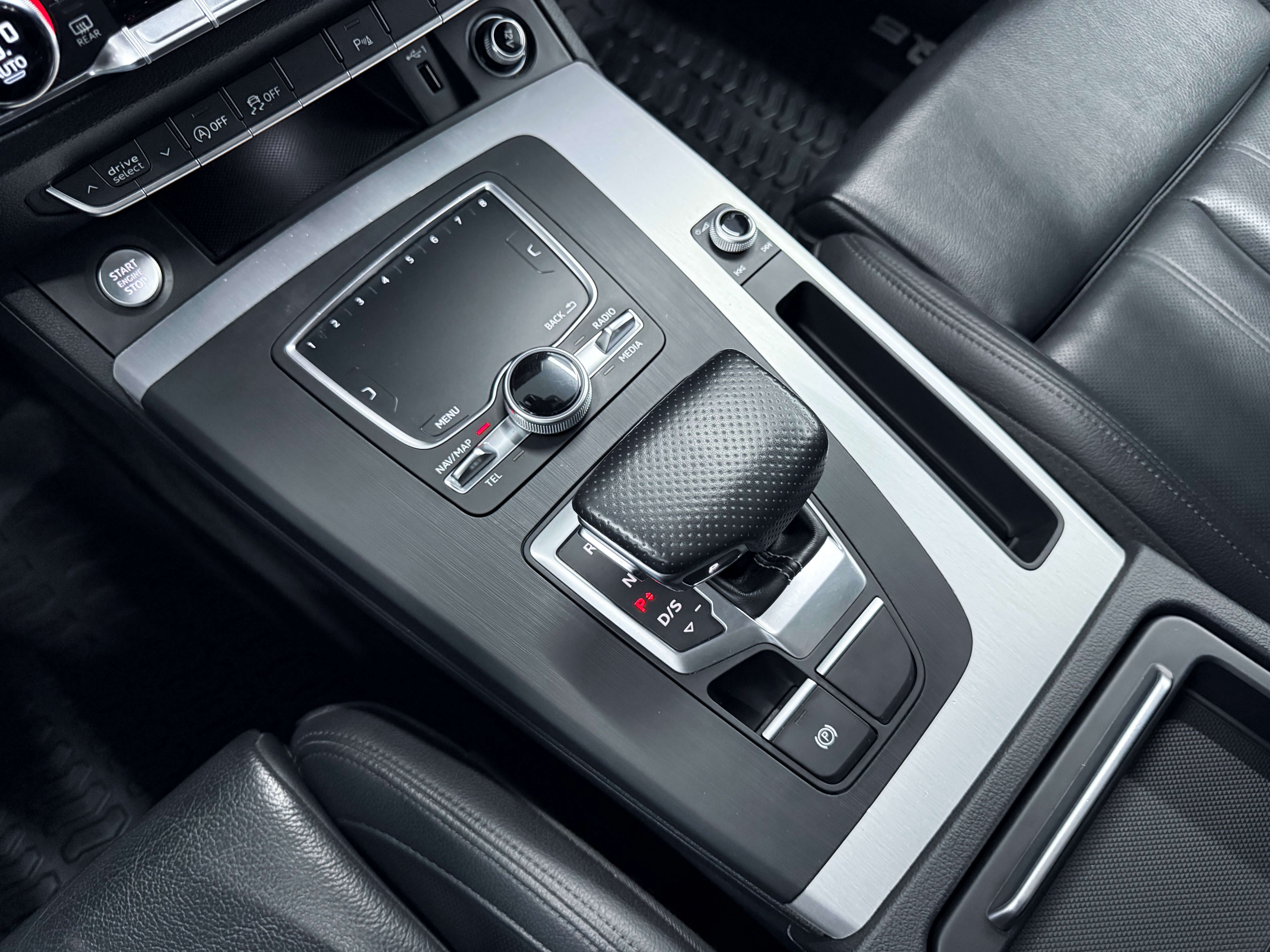 Audi Q5 2018 - Image 30