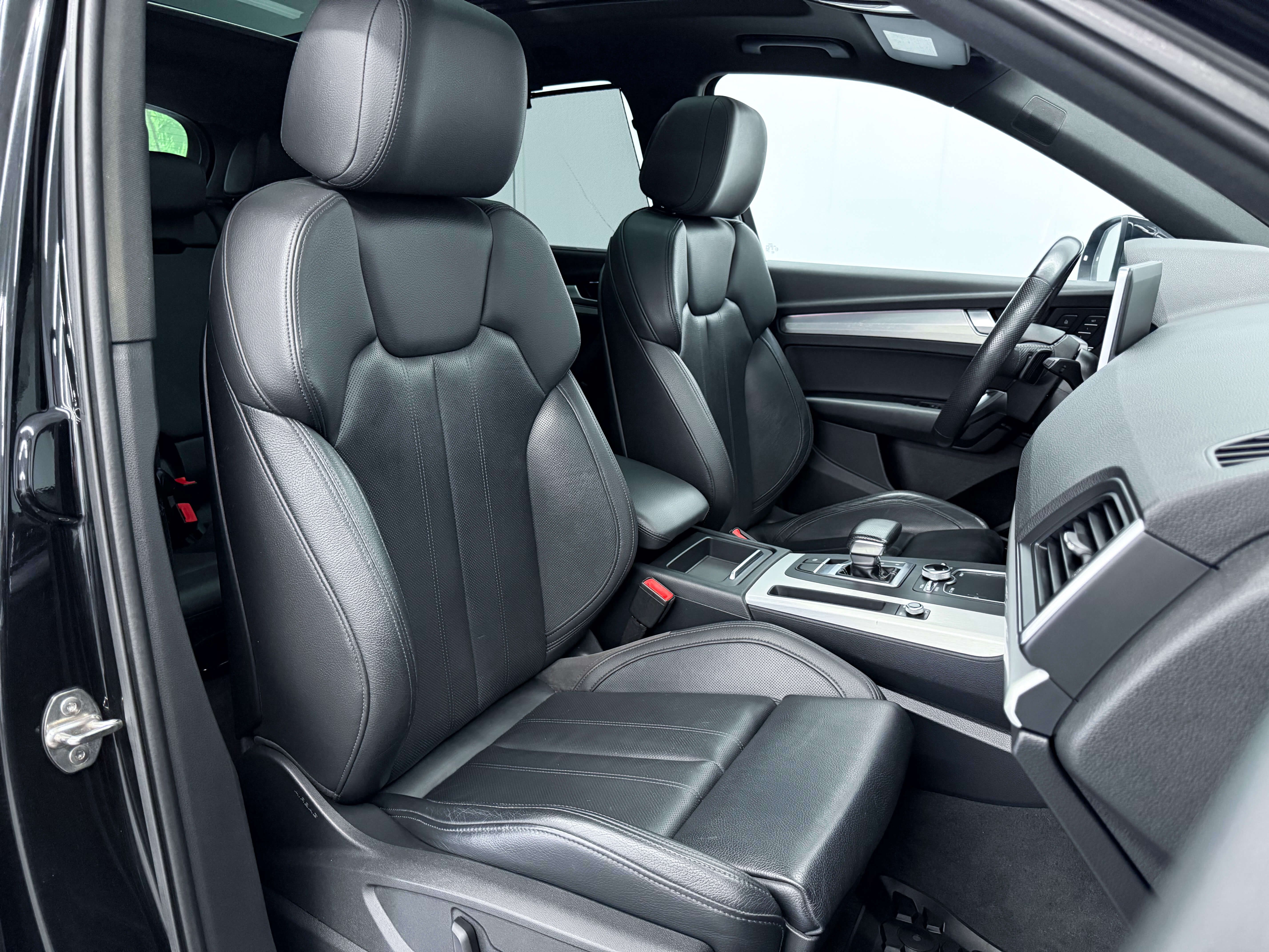 Audi Q5 2018 - Image 20