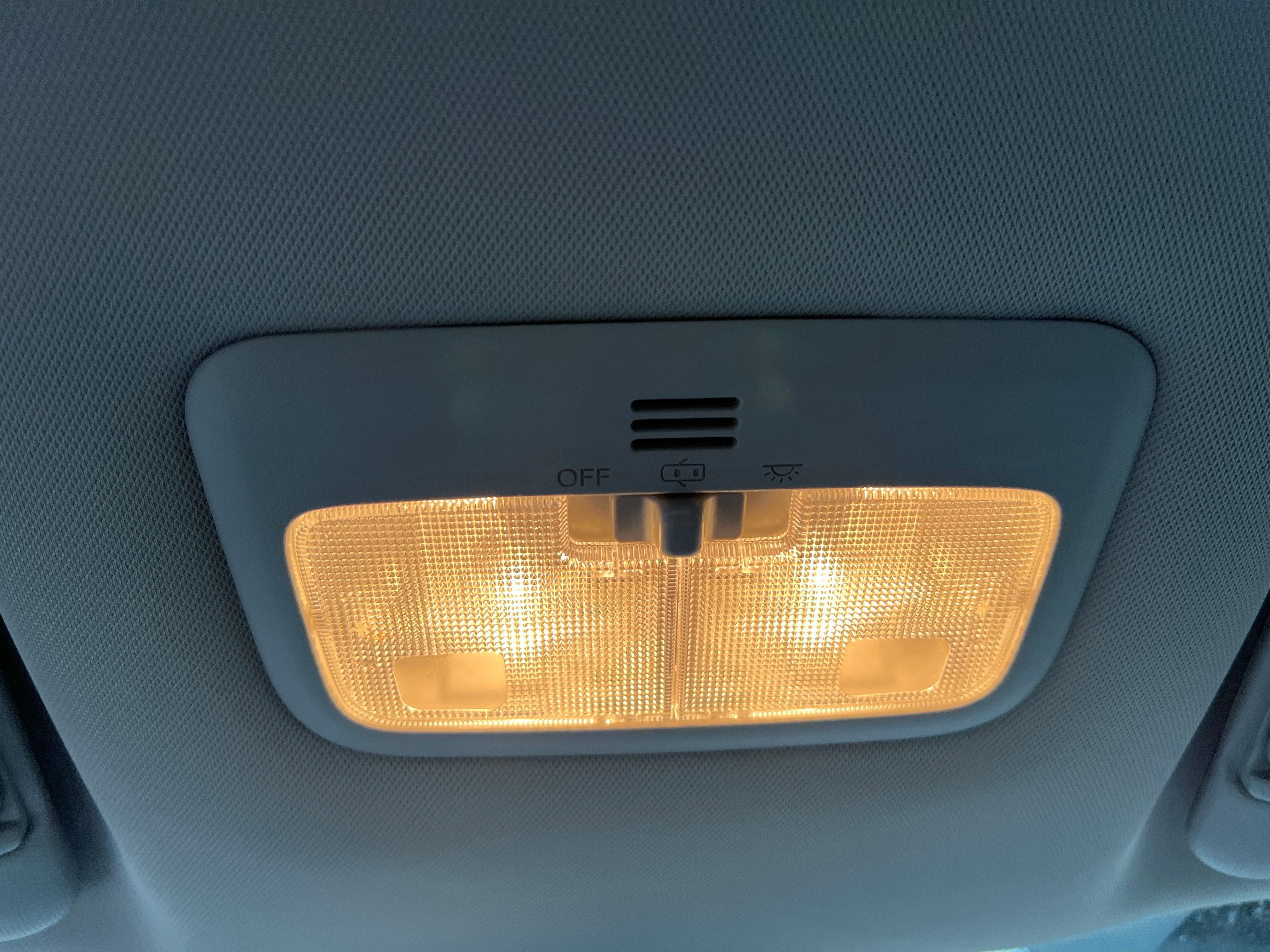 Toyota Corolla 2018 - Image 18