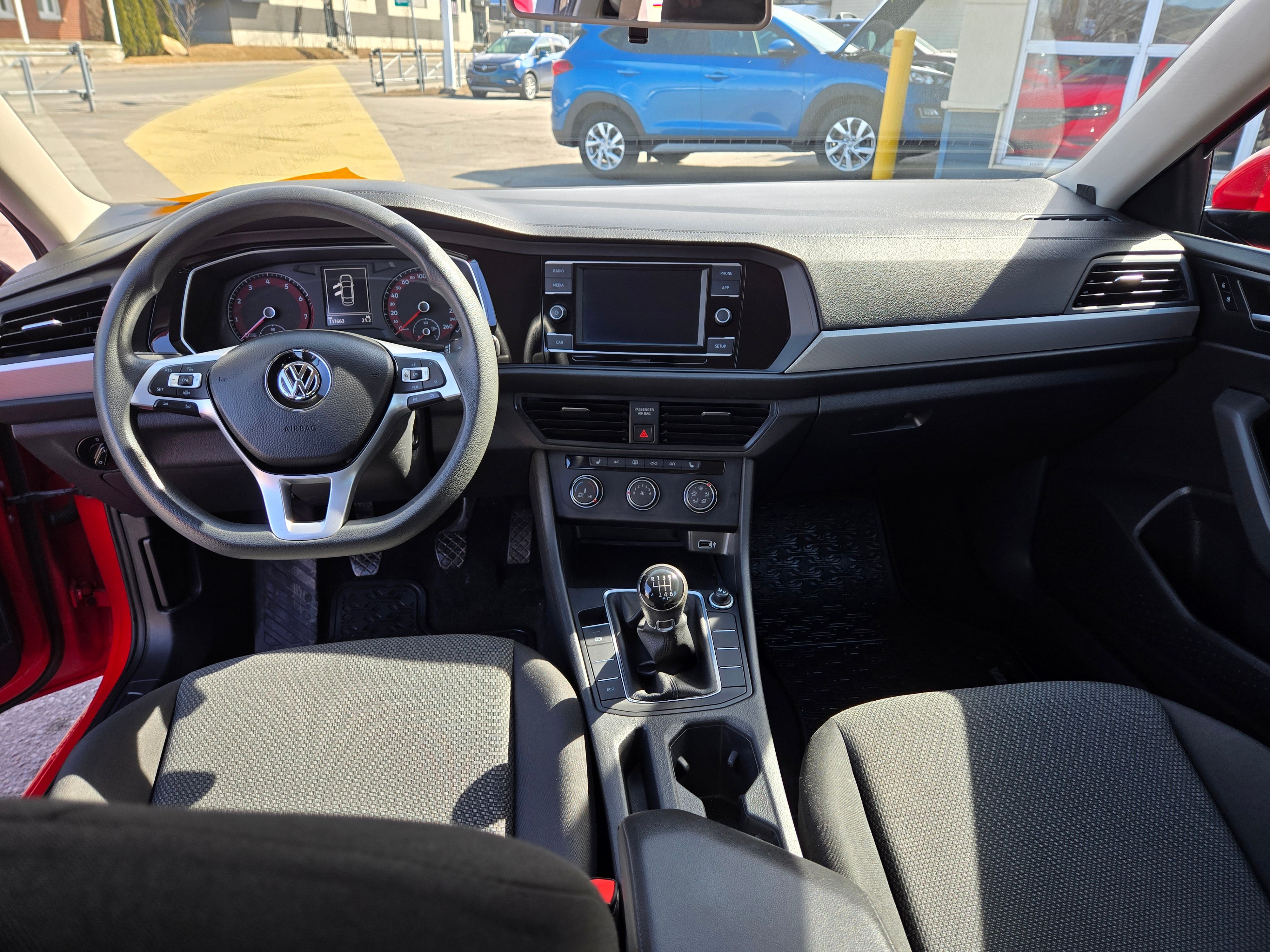 Volkswagen Jetta 2019 - Image 21