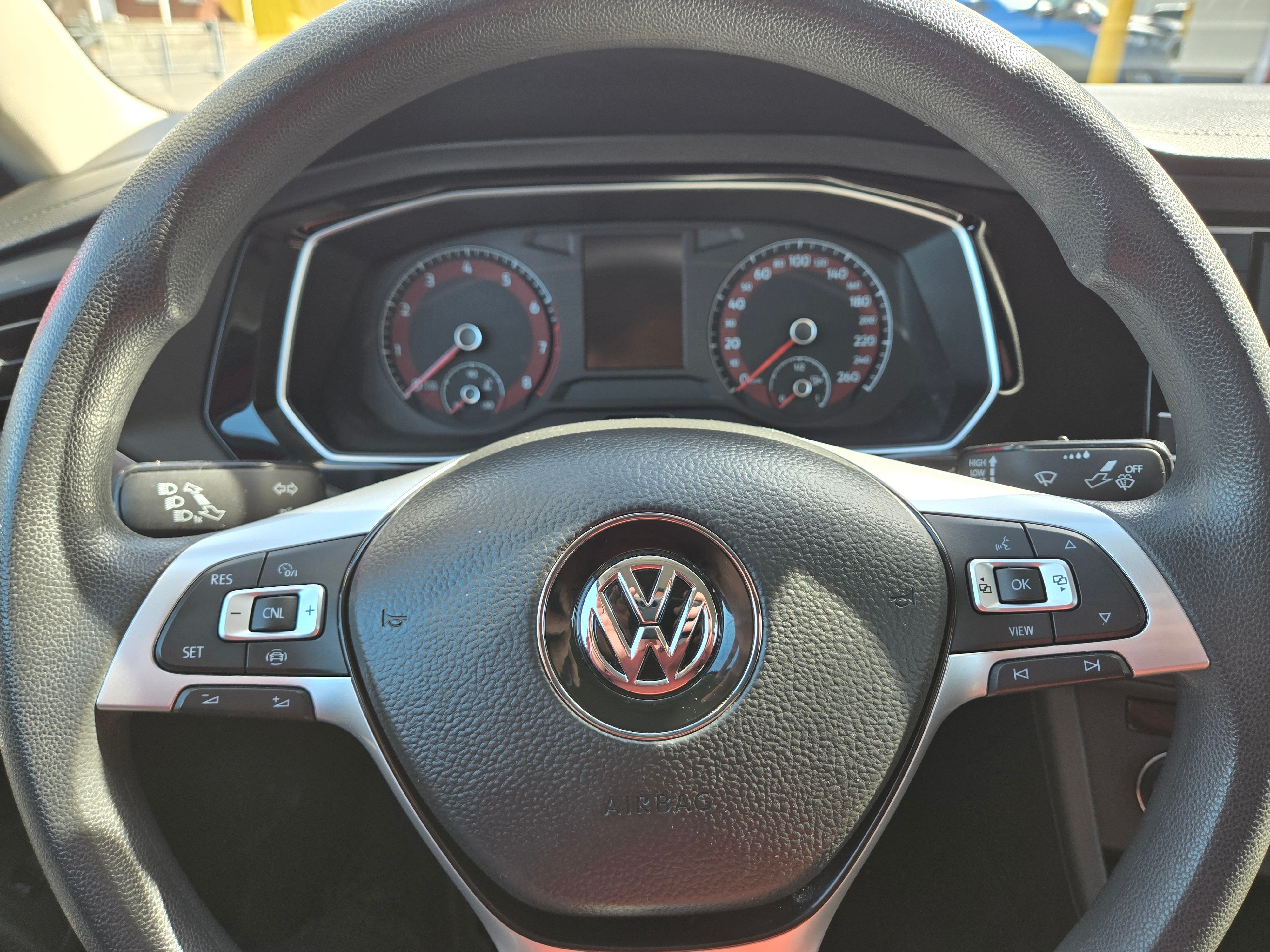 Volkswagen Jetta 2019 - Image 11