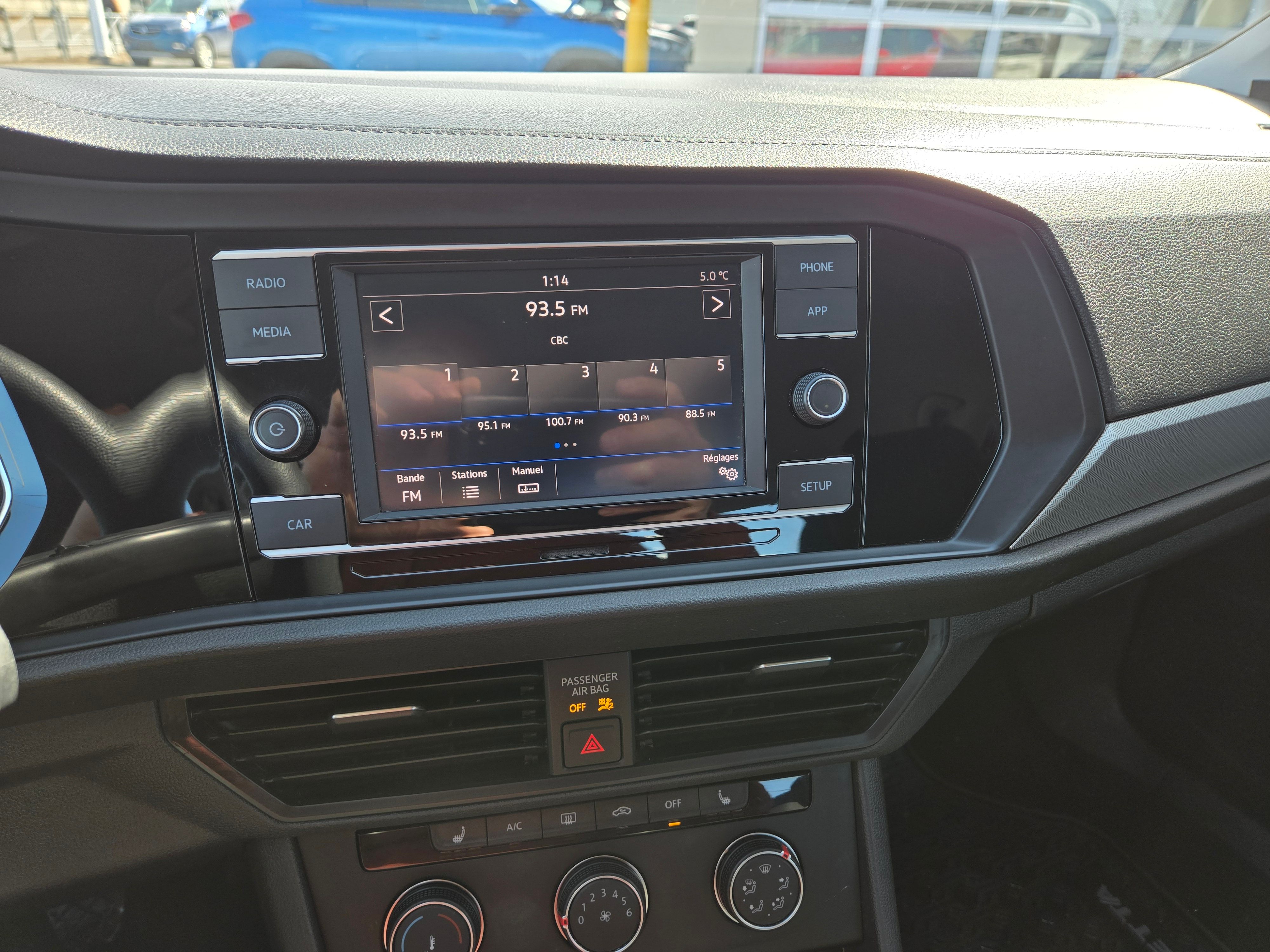 Volkswagen Jetta 2019 - Image 16