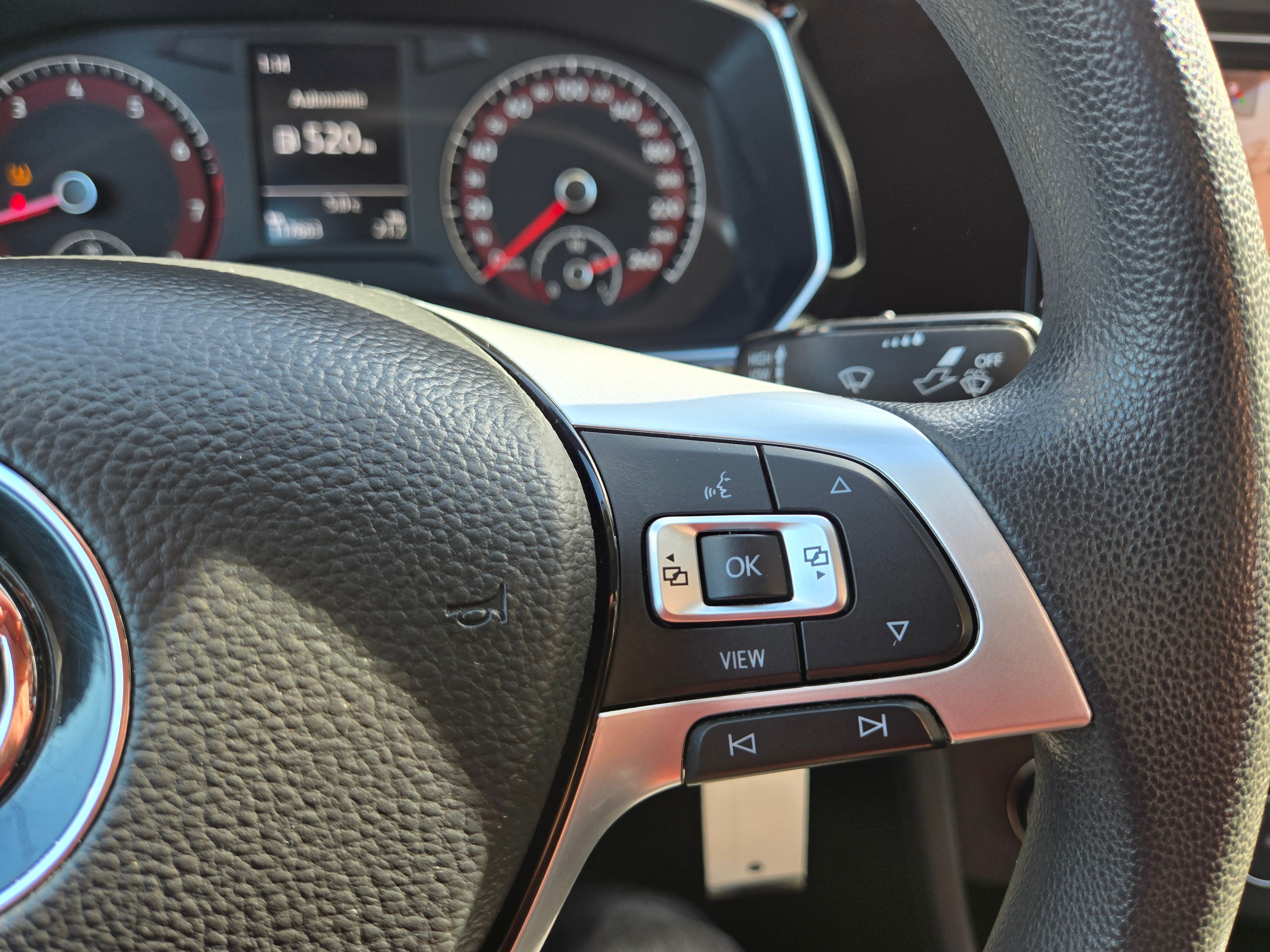 Volkswagen Jetta 2019 - Image 13