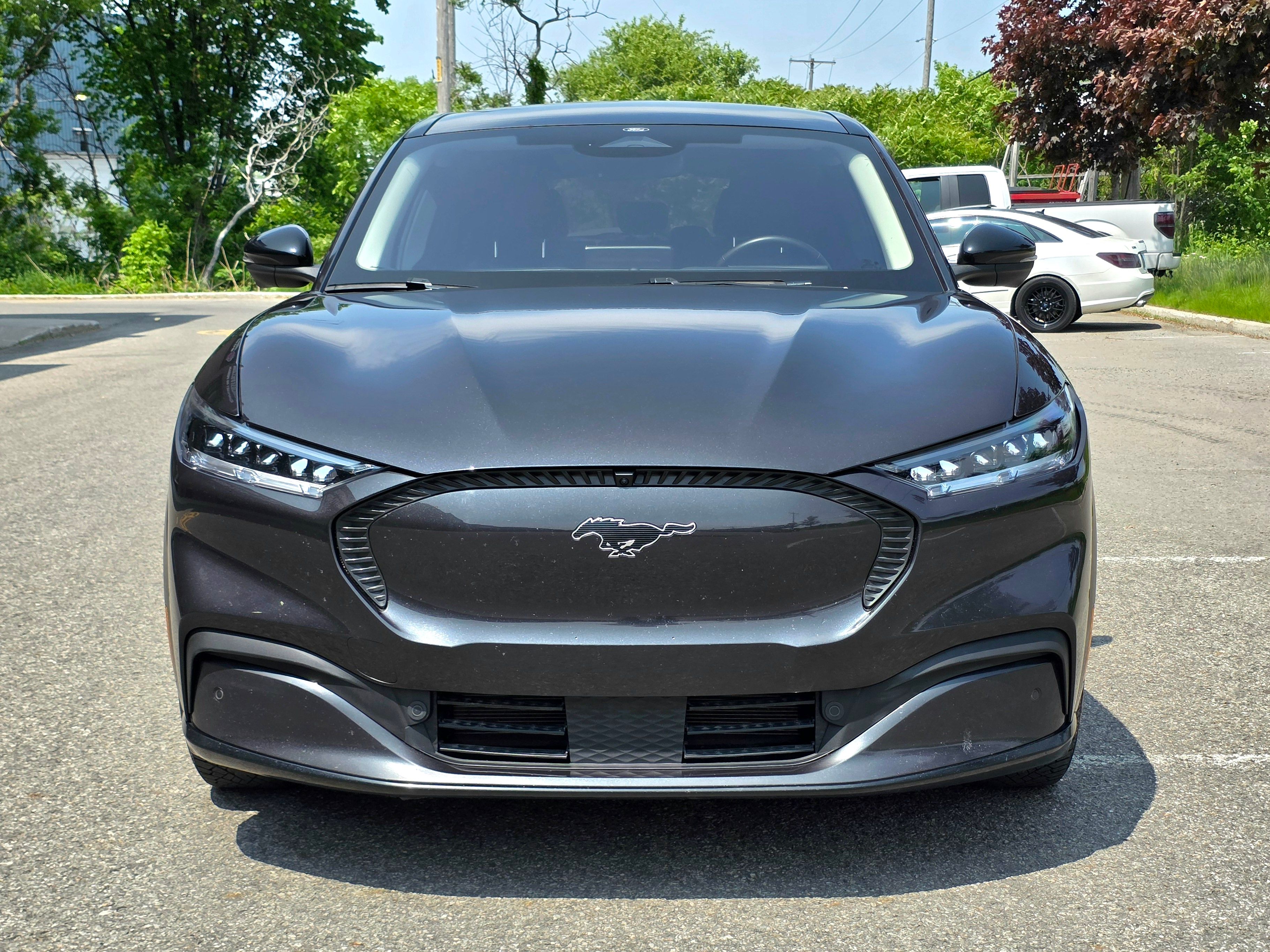 Ford Mustang Mach-E 2022 - Image 3
