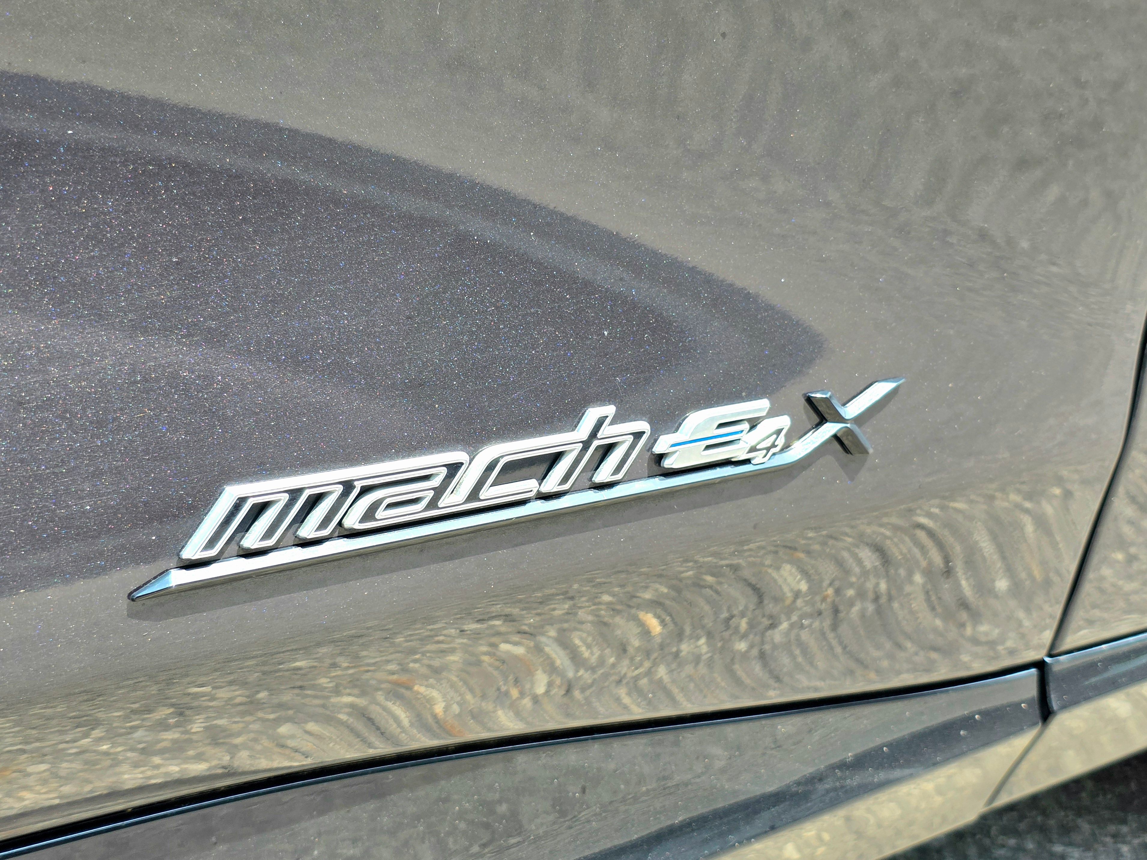 Ford Mustang Mach-E 2022 - Image 10
