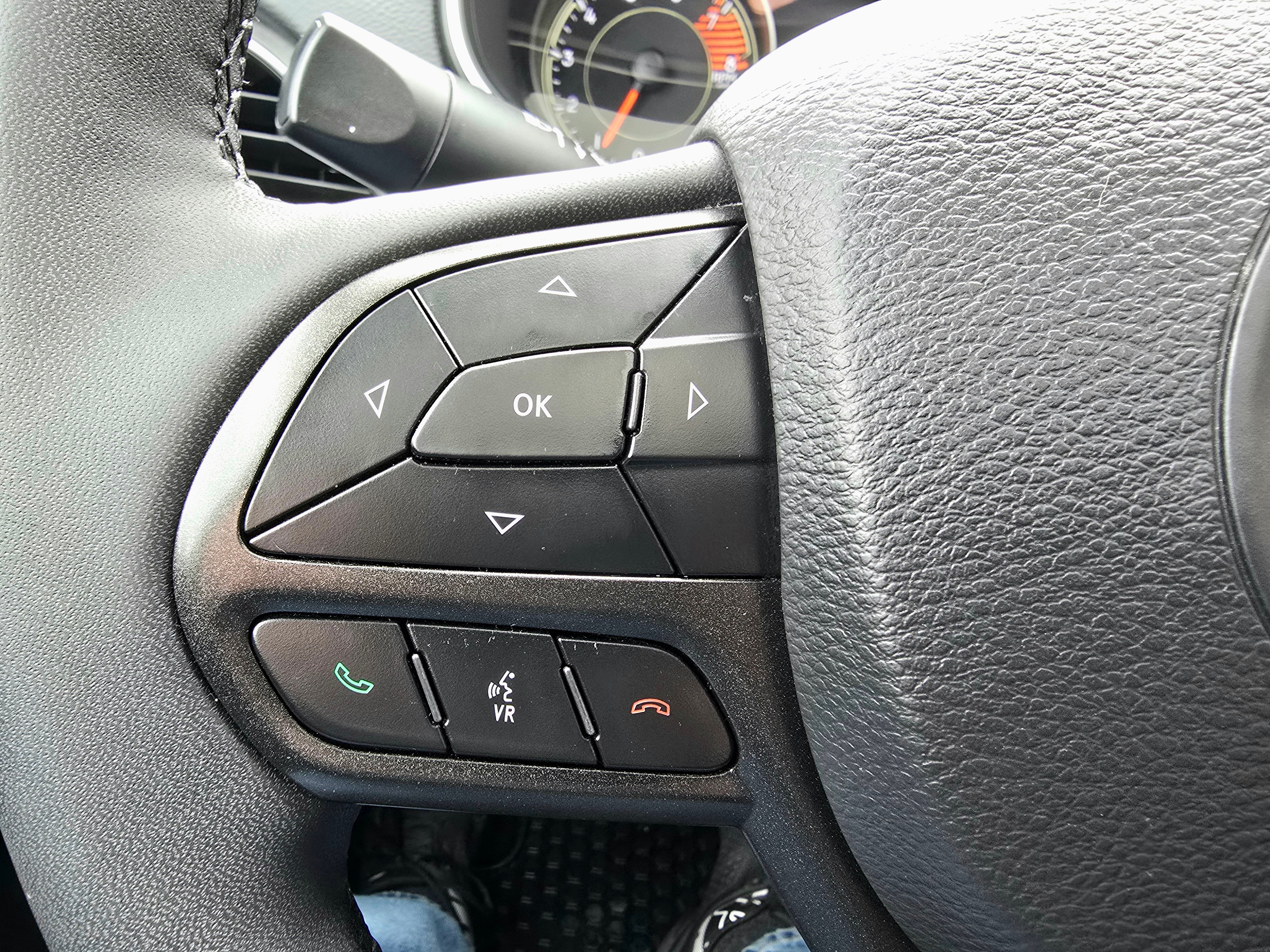 Jeep Cherokee 2021 - Image 30