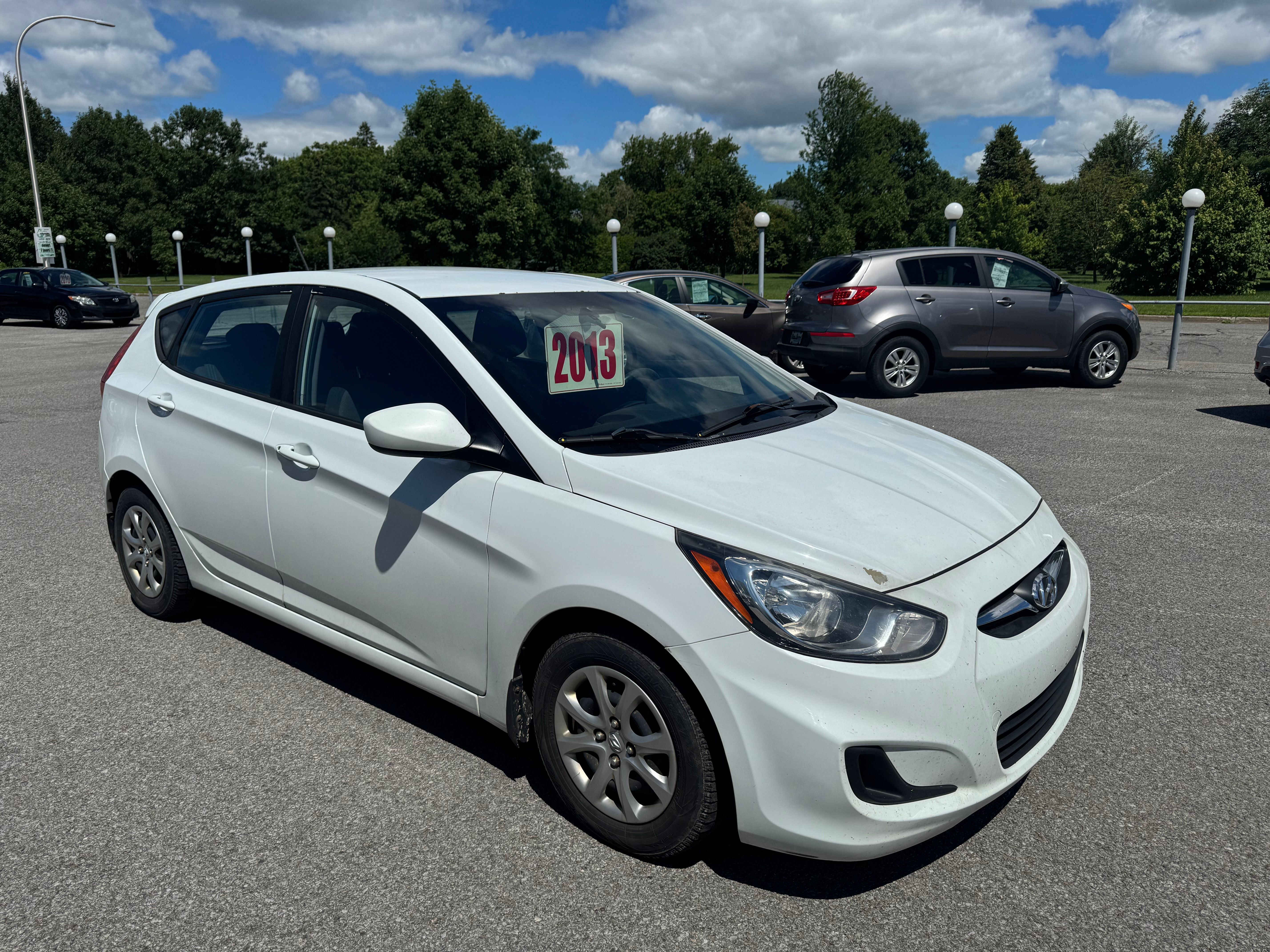 Hyundai Accent 2013 - Image 1