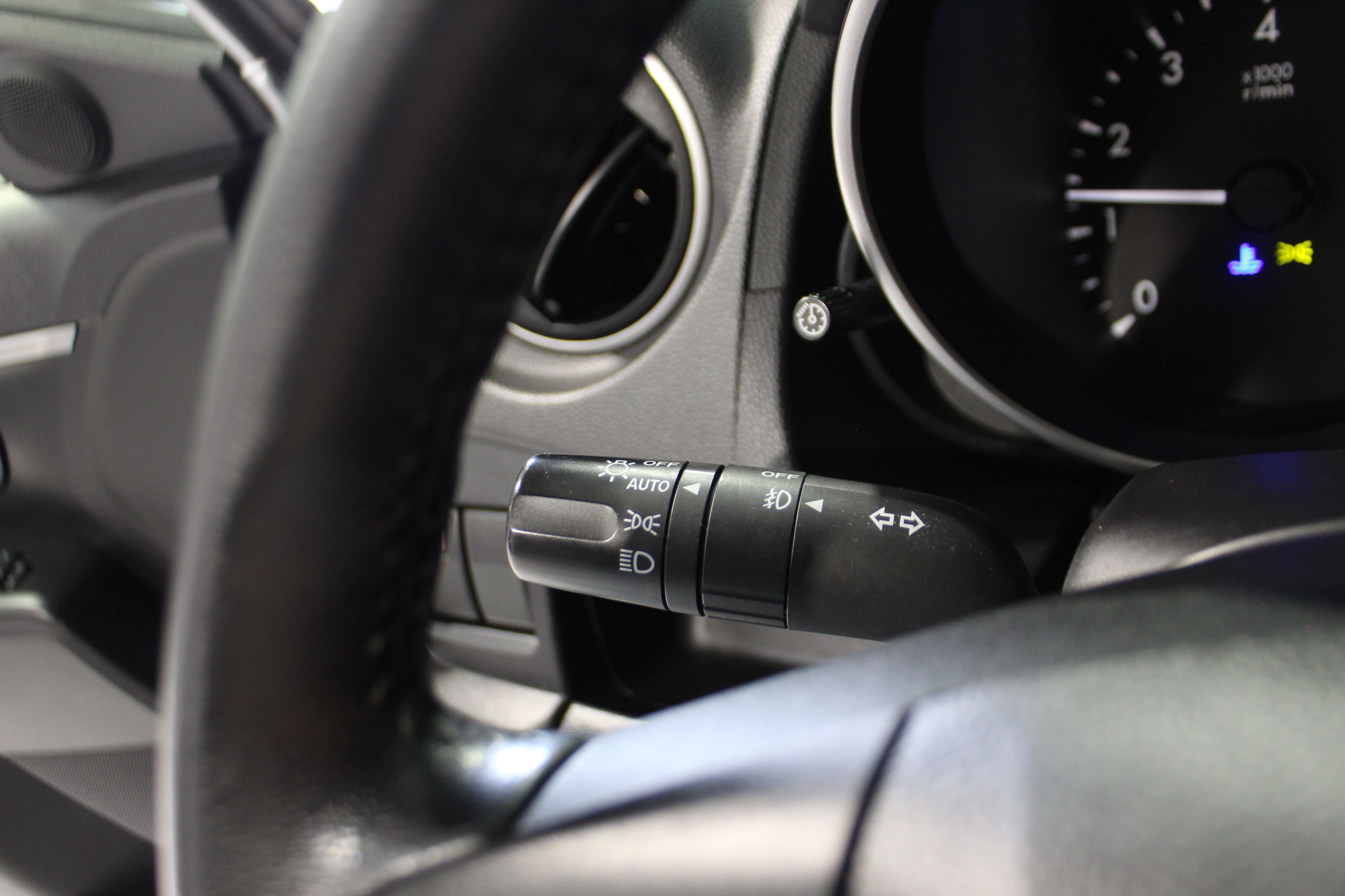 Mazda MAZDA5 2015 - Image 19