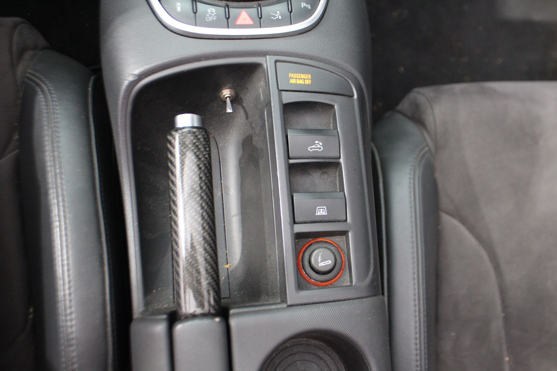 Audi R8 2011 - Image 22