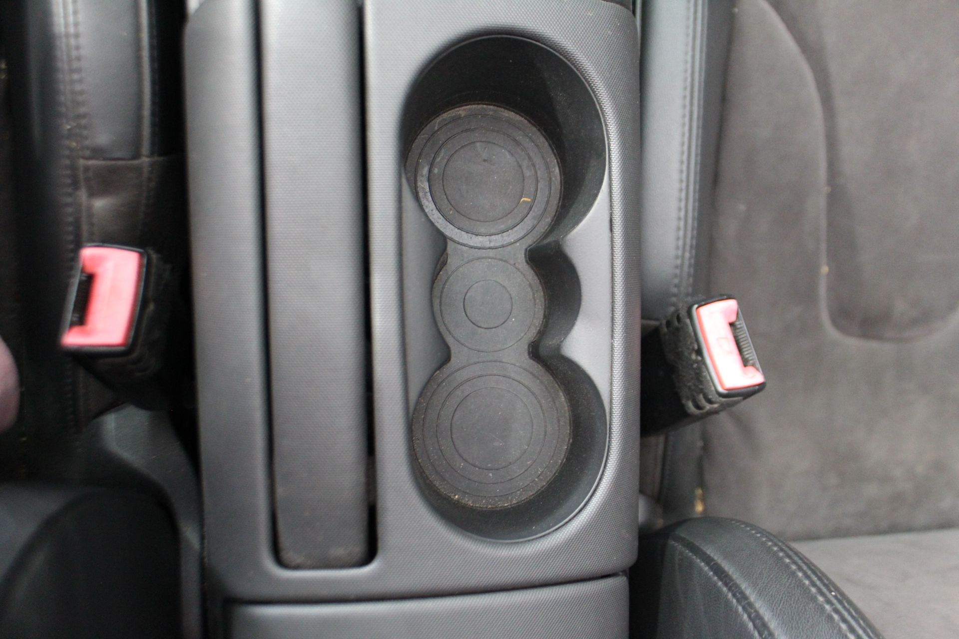 Audi R8 2011 - Image 23