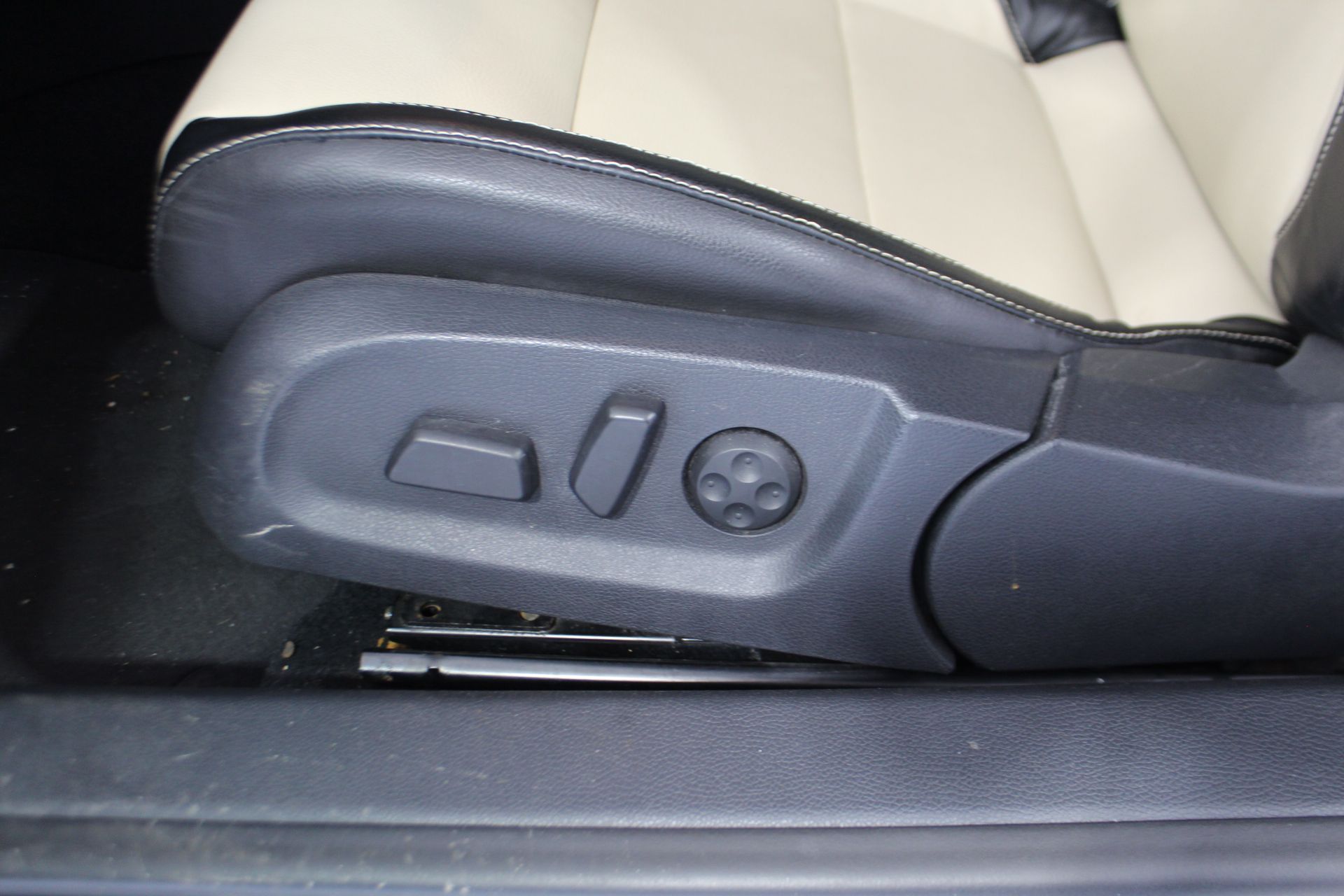 Volkswagen Eos 2015 - Image 15