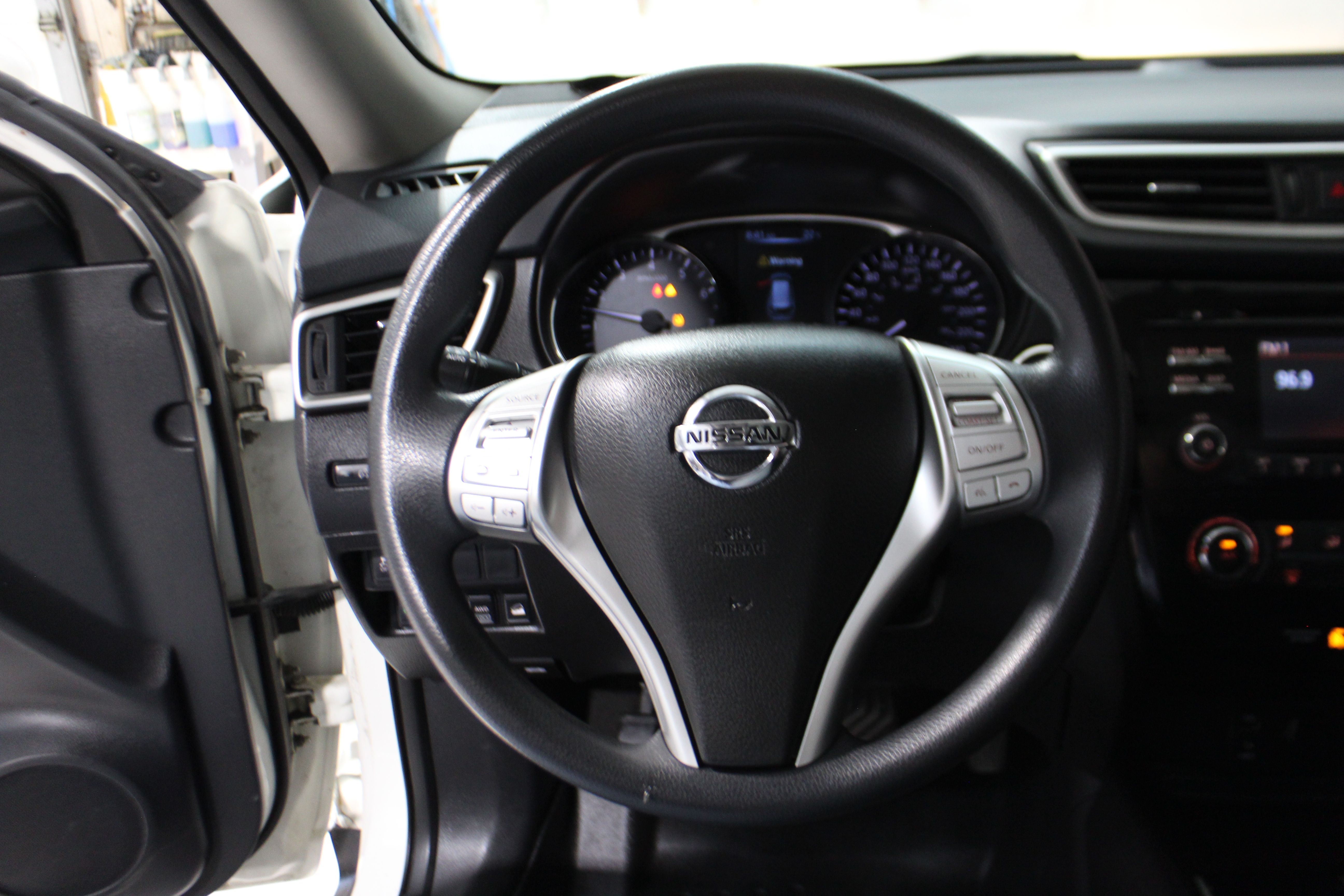 Nissan Rogue 2015 - Image 15