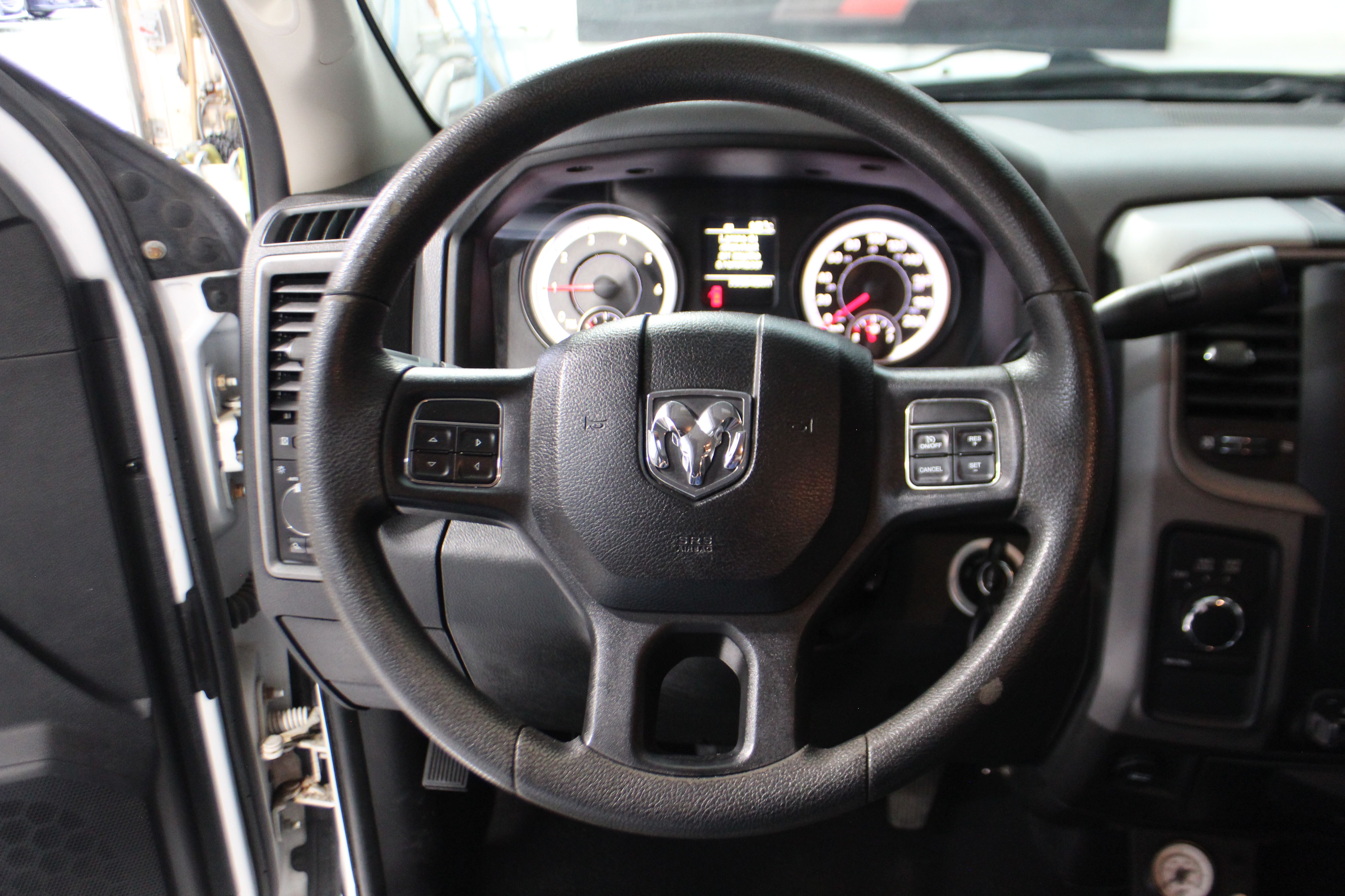 Ram Ram 1500 2015 - Image 13