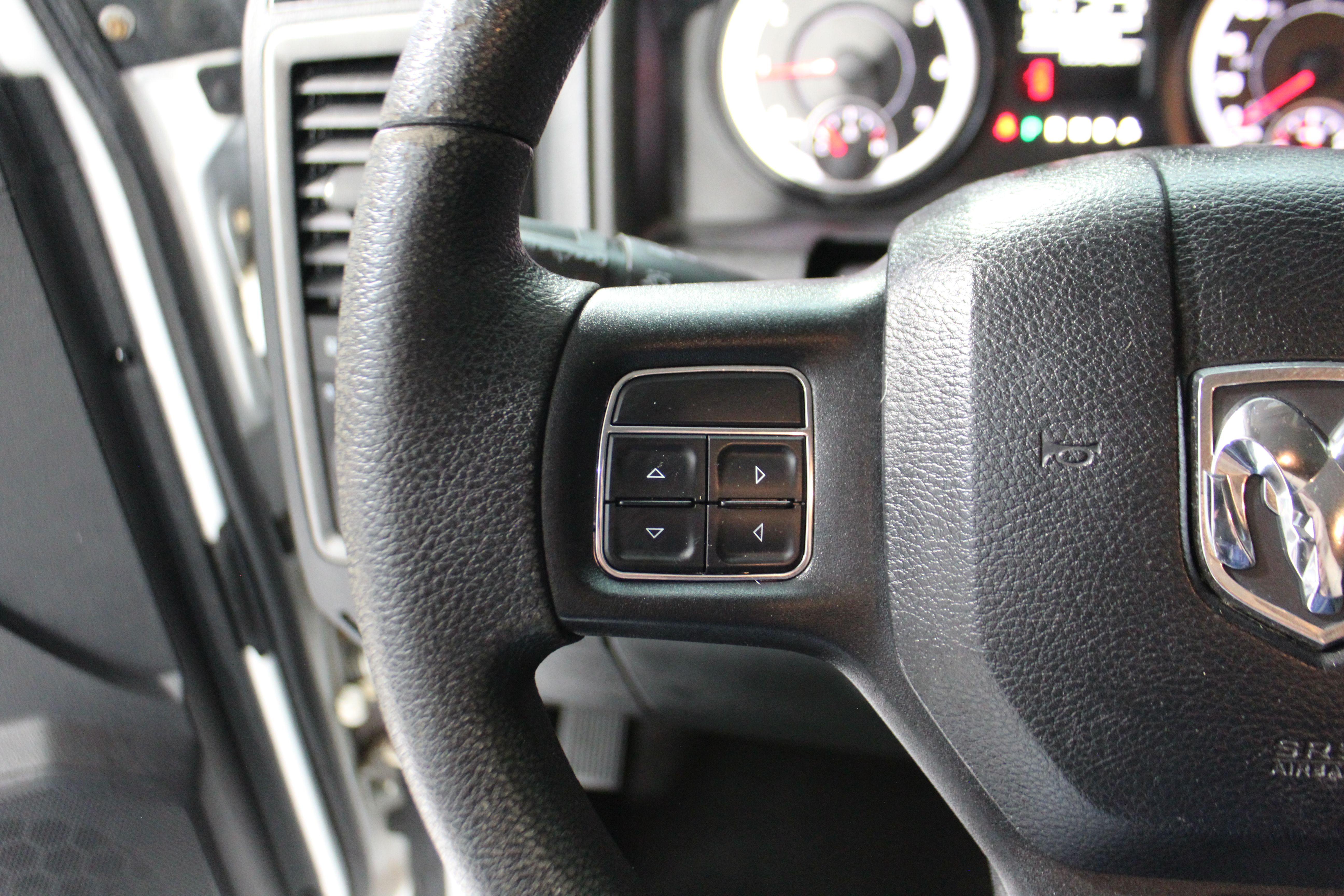 Ram Ram 1500 2015 - Image 14