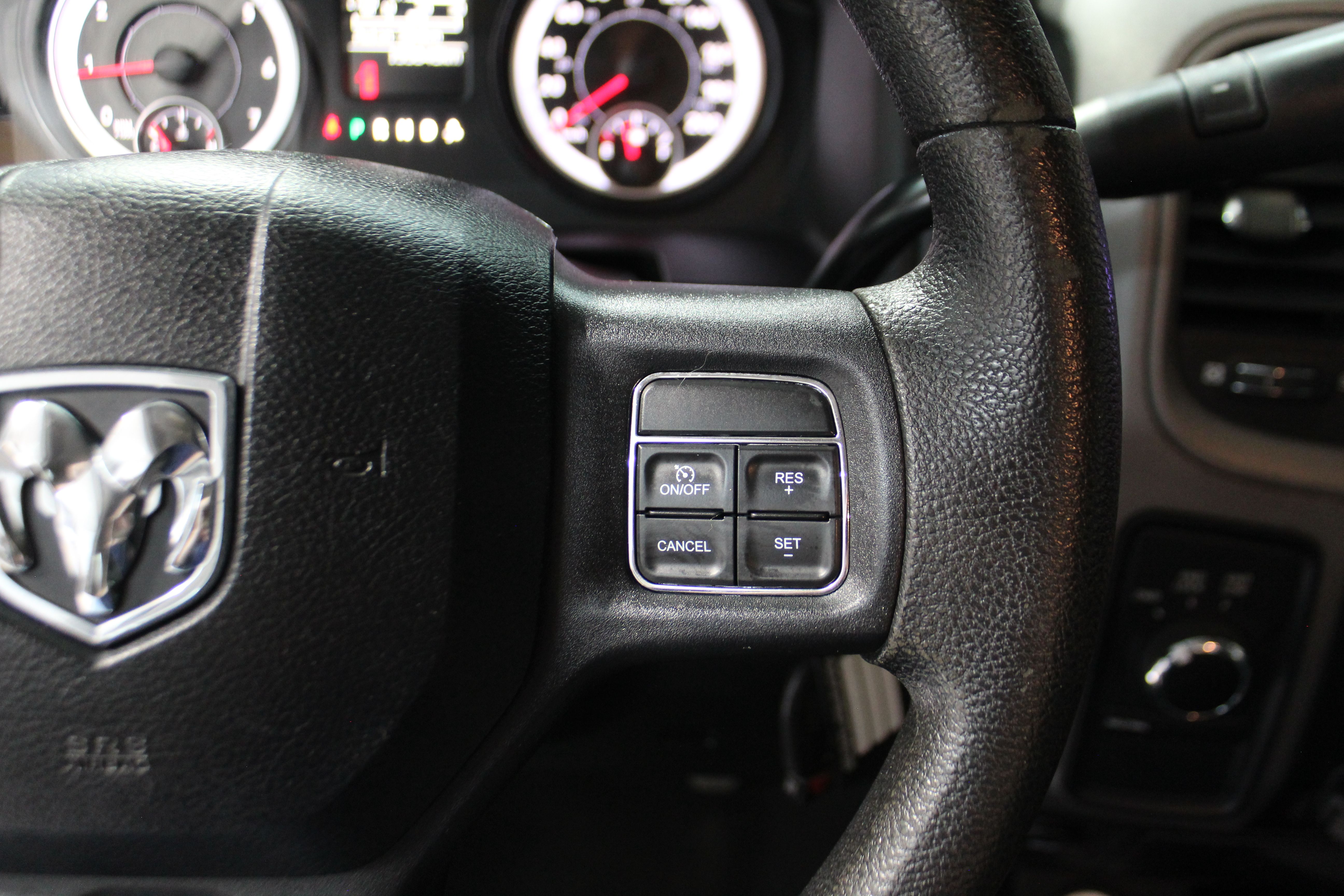 Ram Ram 1500 2015 - Image 15