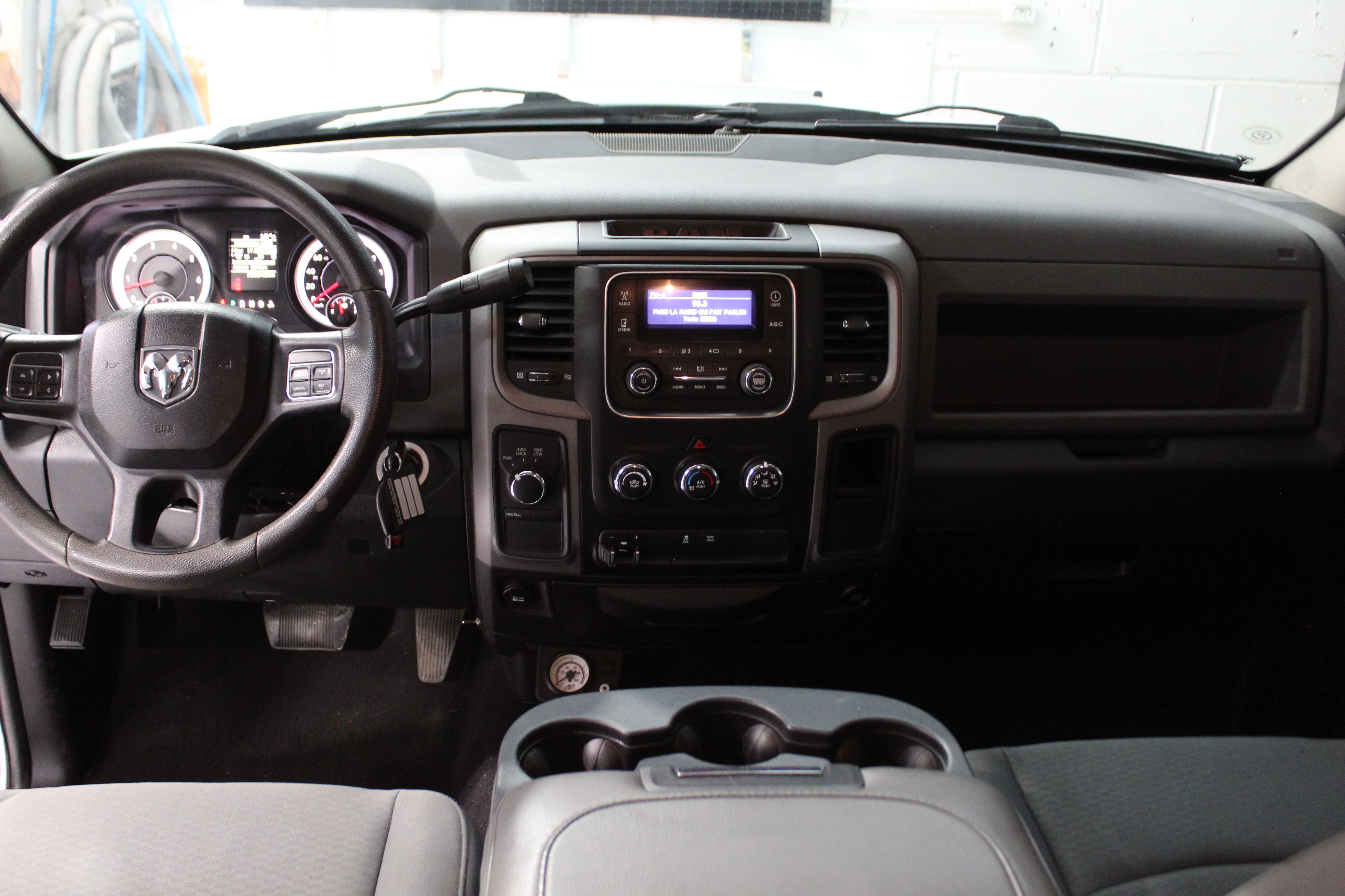 Ram Ram 1500 2015 - Image 12