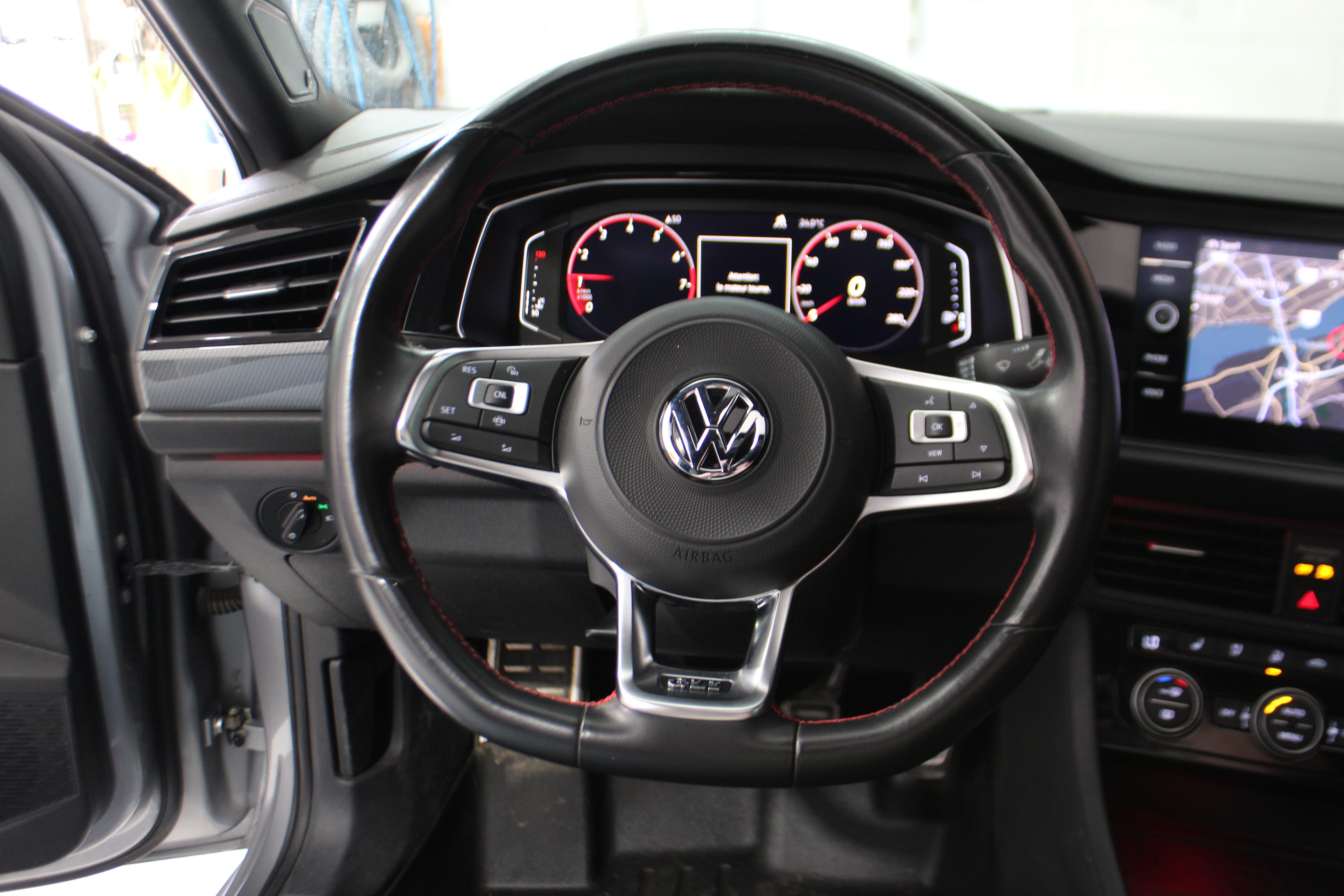 Volkswagen Jetta 2019 - Image 16